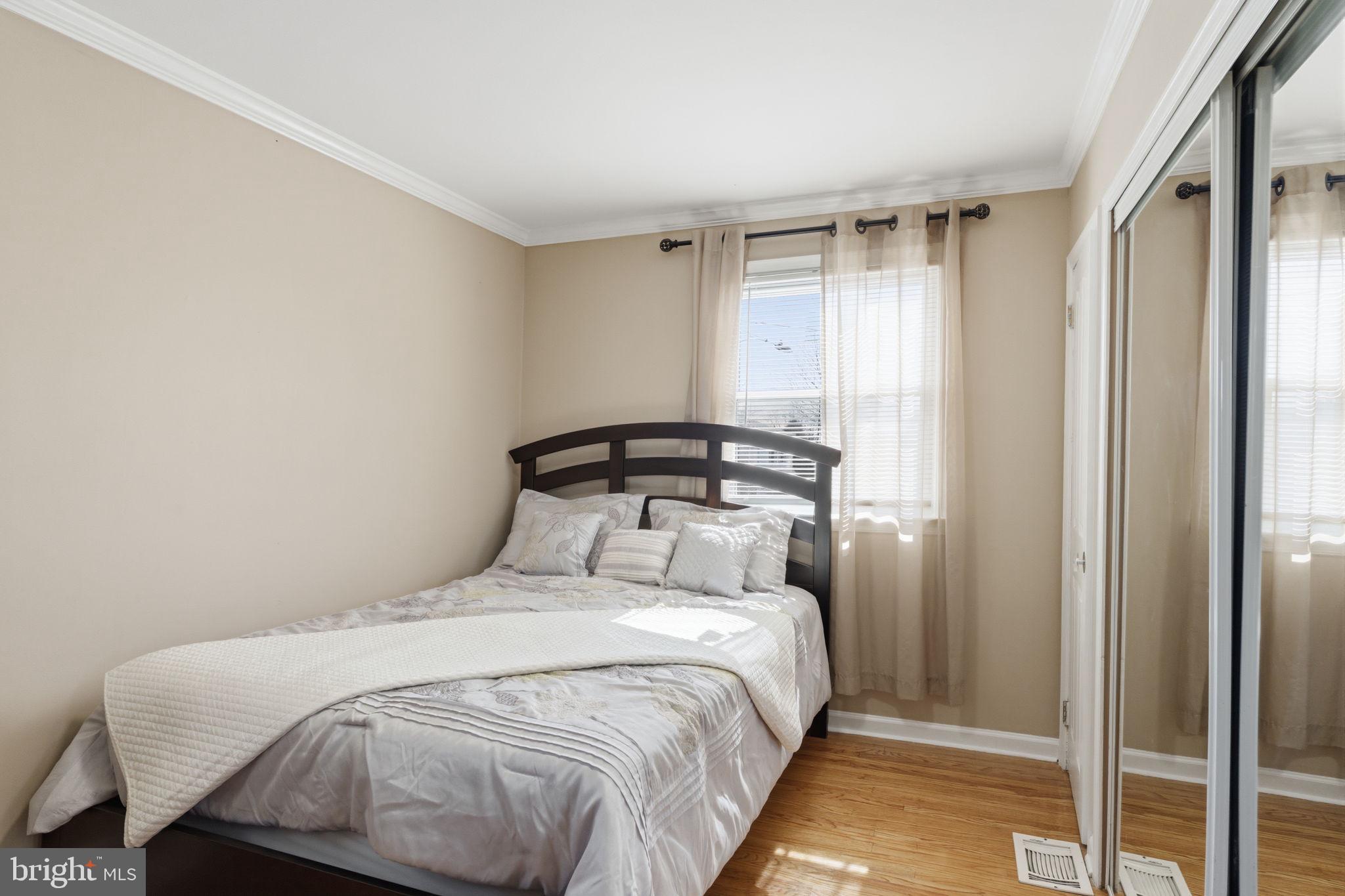 BUSTLETON - Residential