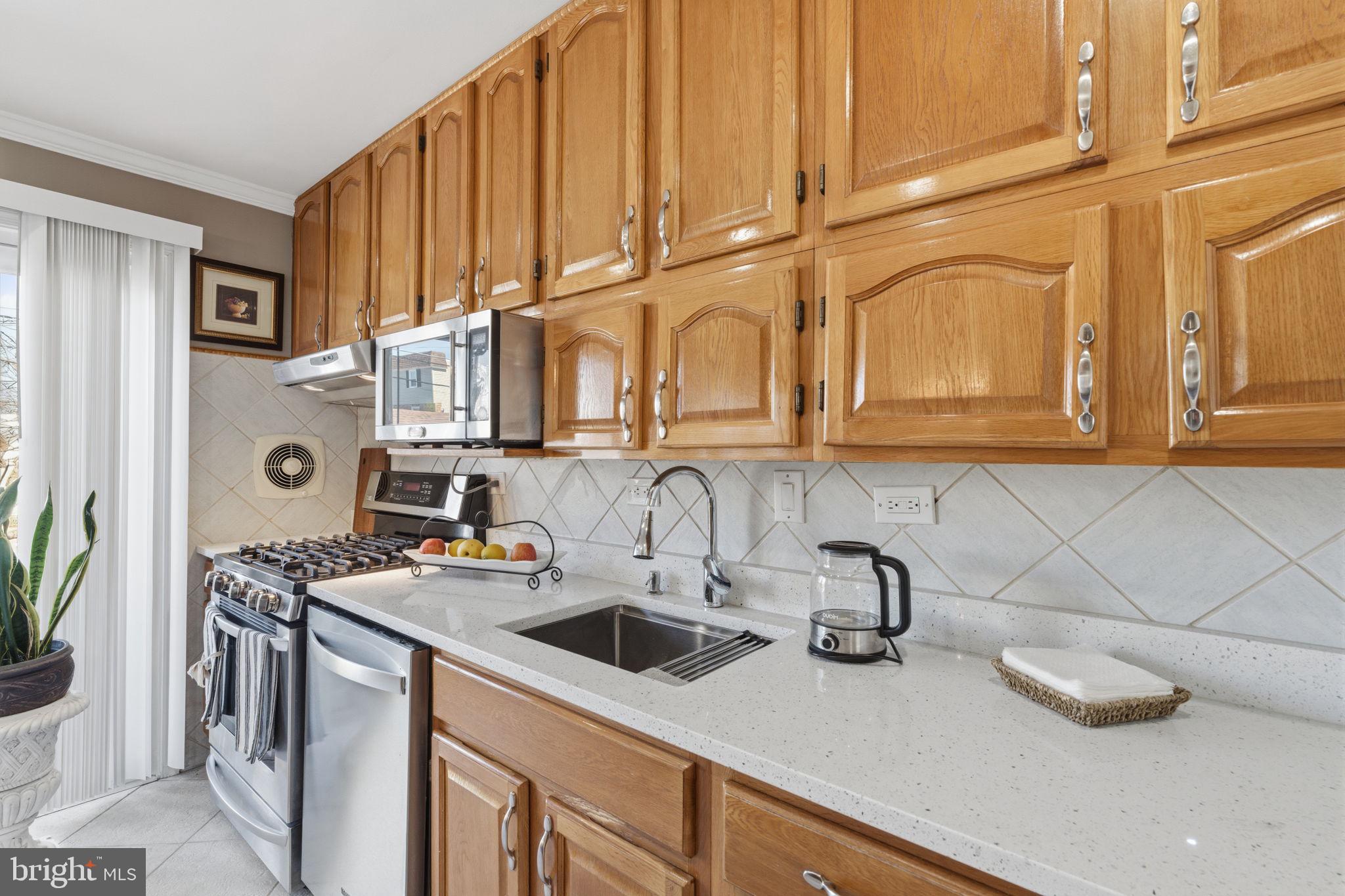 BUSTLETON - Residential