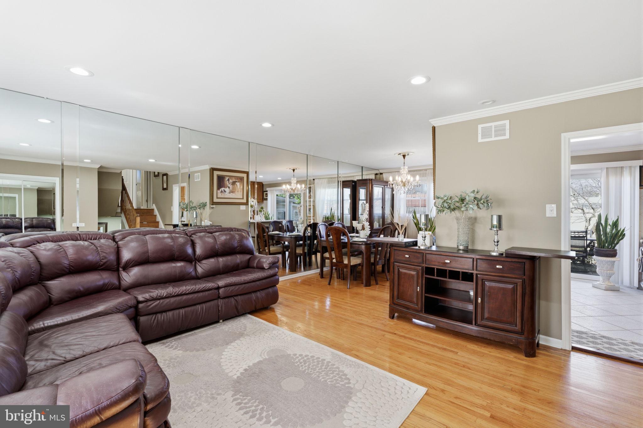 BUSTLETON - Residential