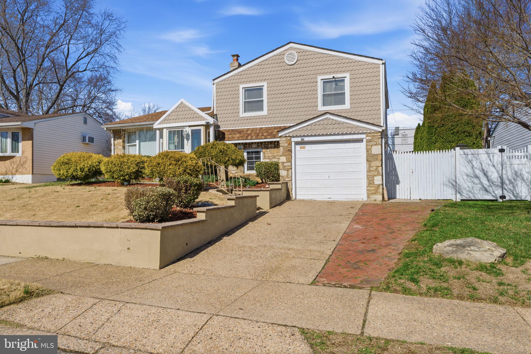 BUSTLETON - Residential