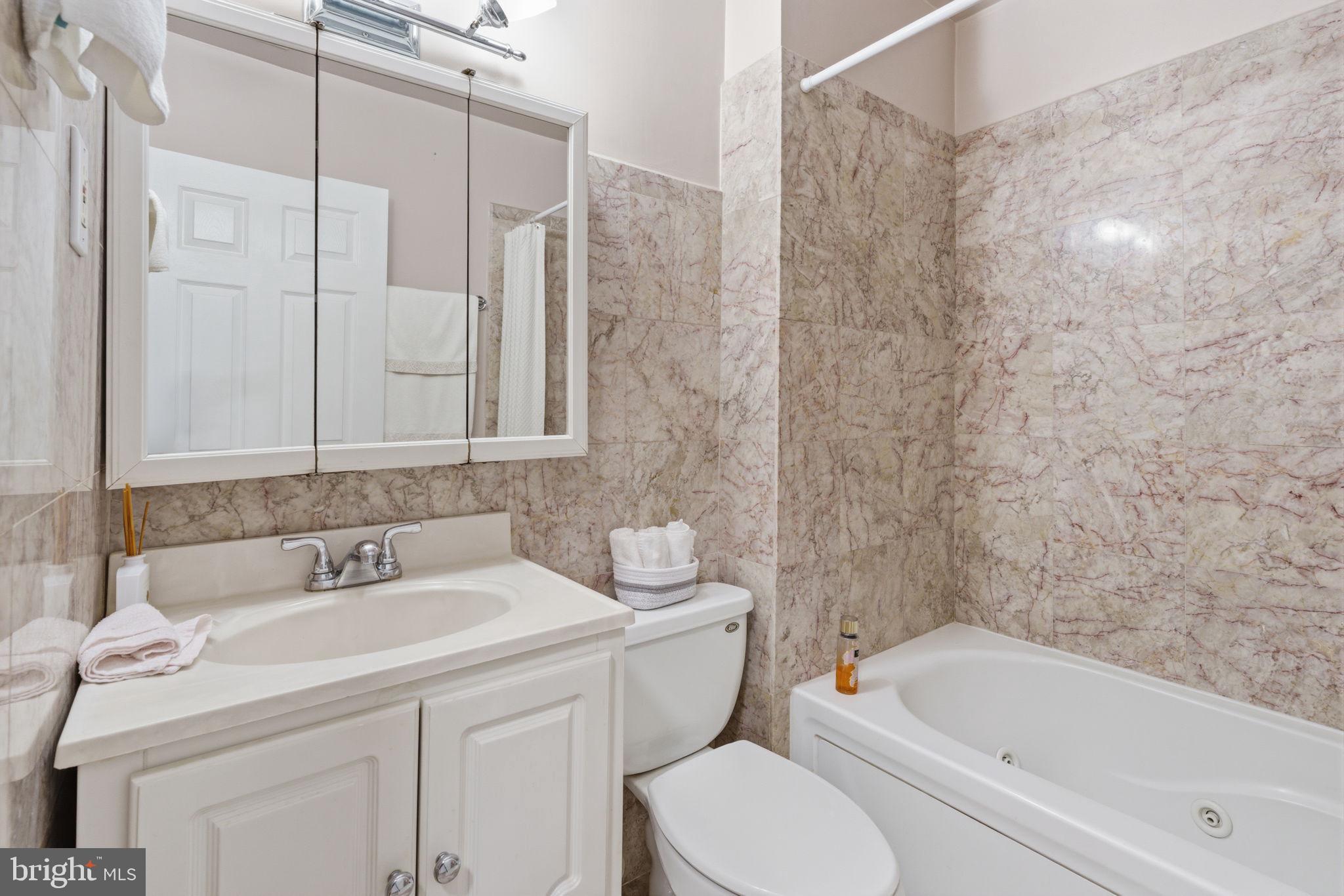 BUSTLETON - Residential