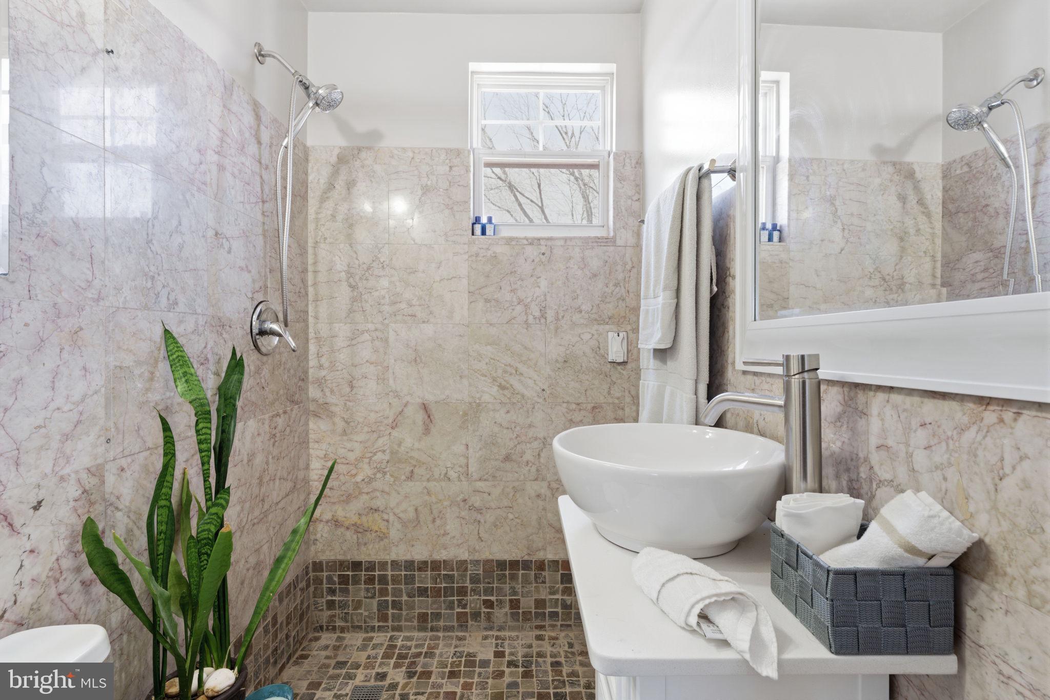 BUSTLETON - Residential