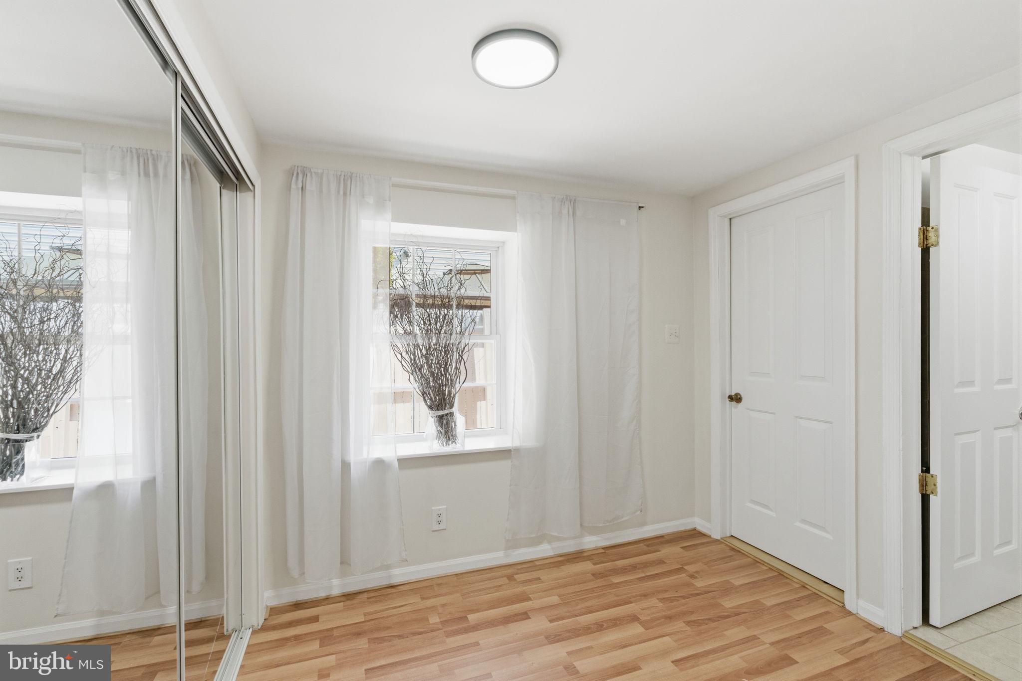 BUSTLETON - Residential