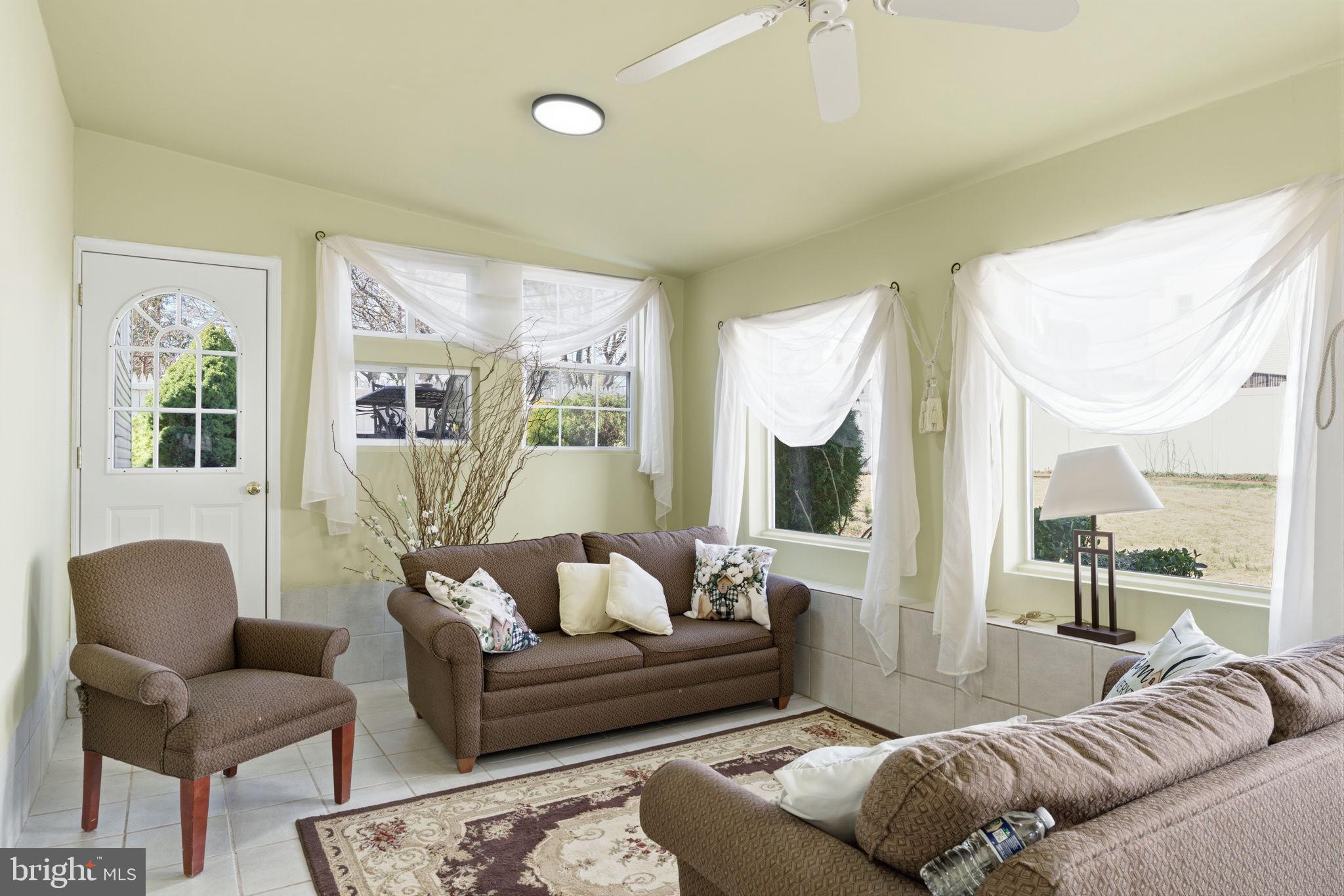 BUSTLETON - Residential