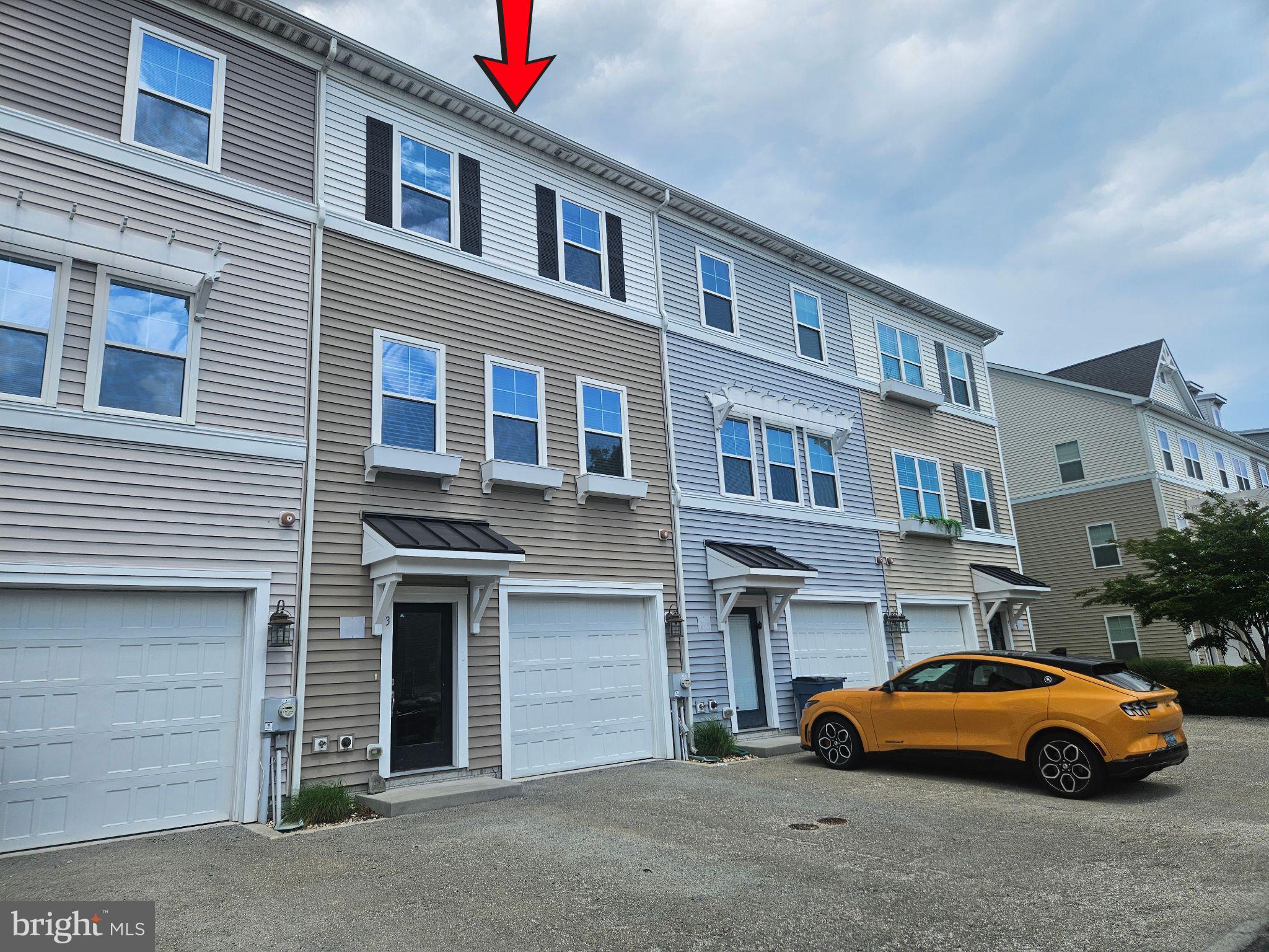 Lovely 4BR/3.5 BA home located just over the bridge from downtown Ocean City with a one car garage. Nicely furnished and in excellent condition. Amenities include a marina, outdoor pool, clubhouse & fitness room.