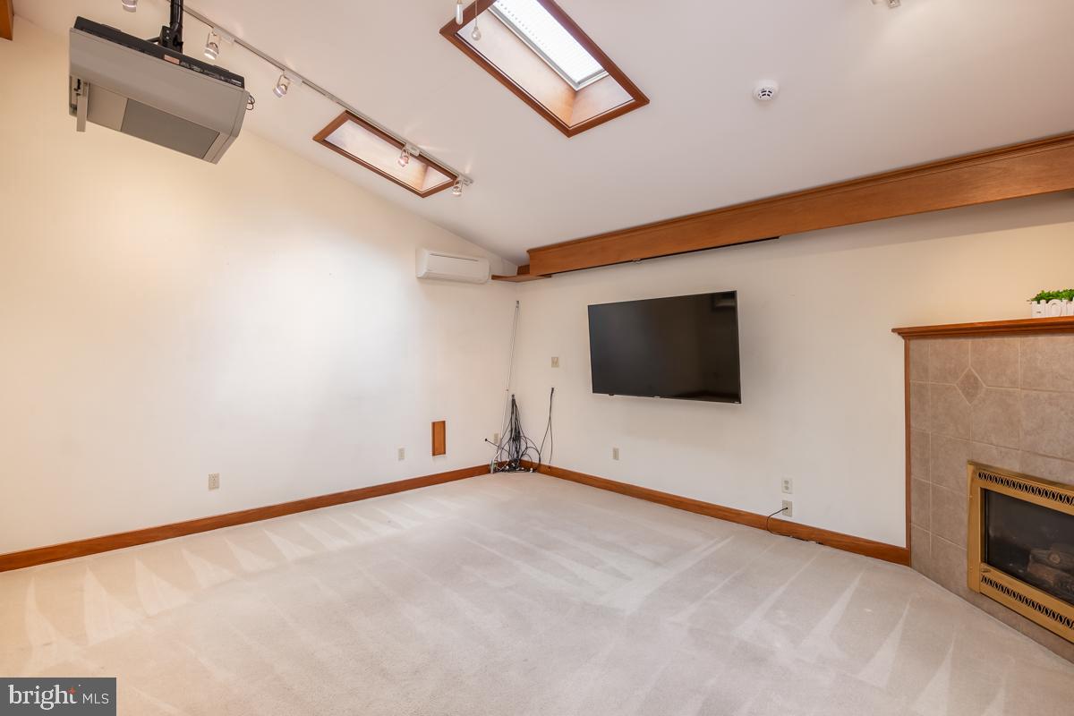 MILLMONT - Residential