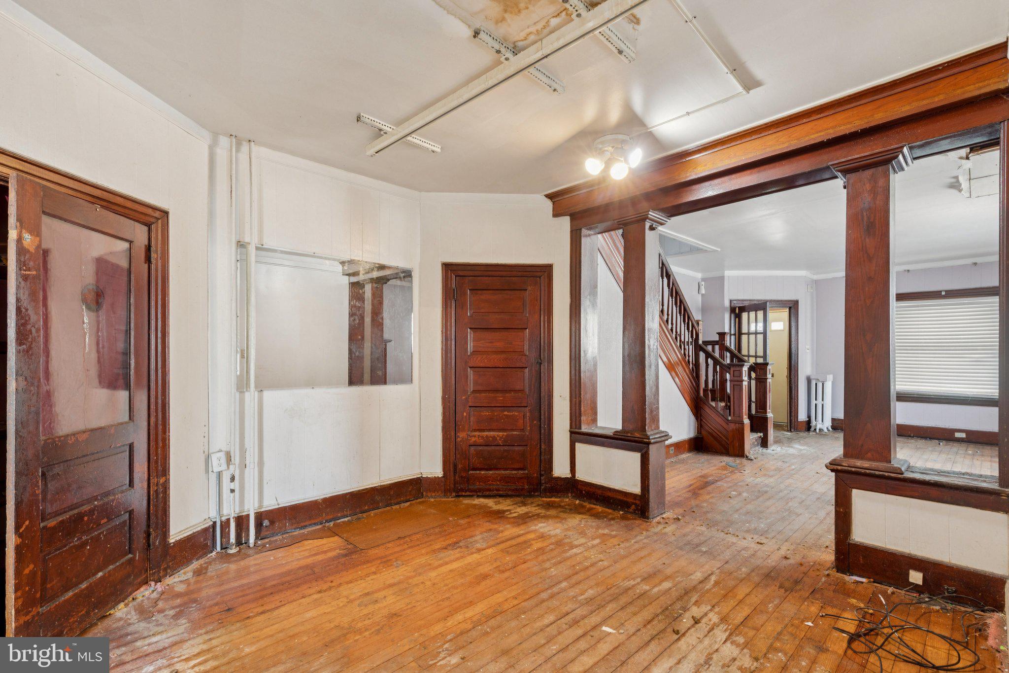 EDGEMONT PARK - Residential