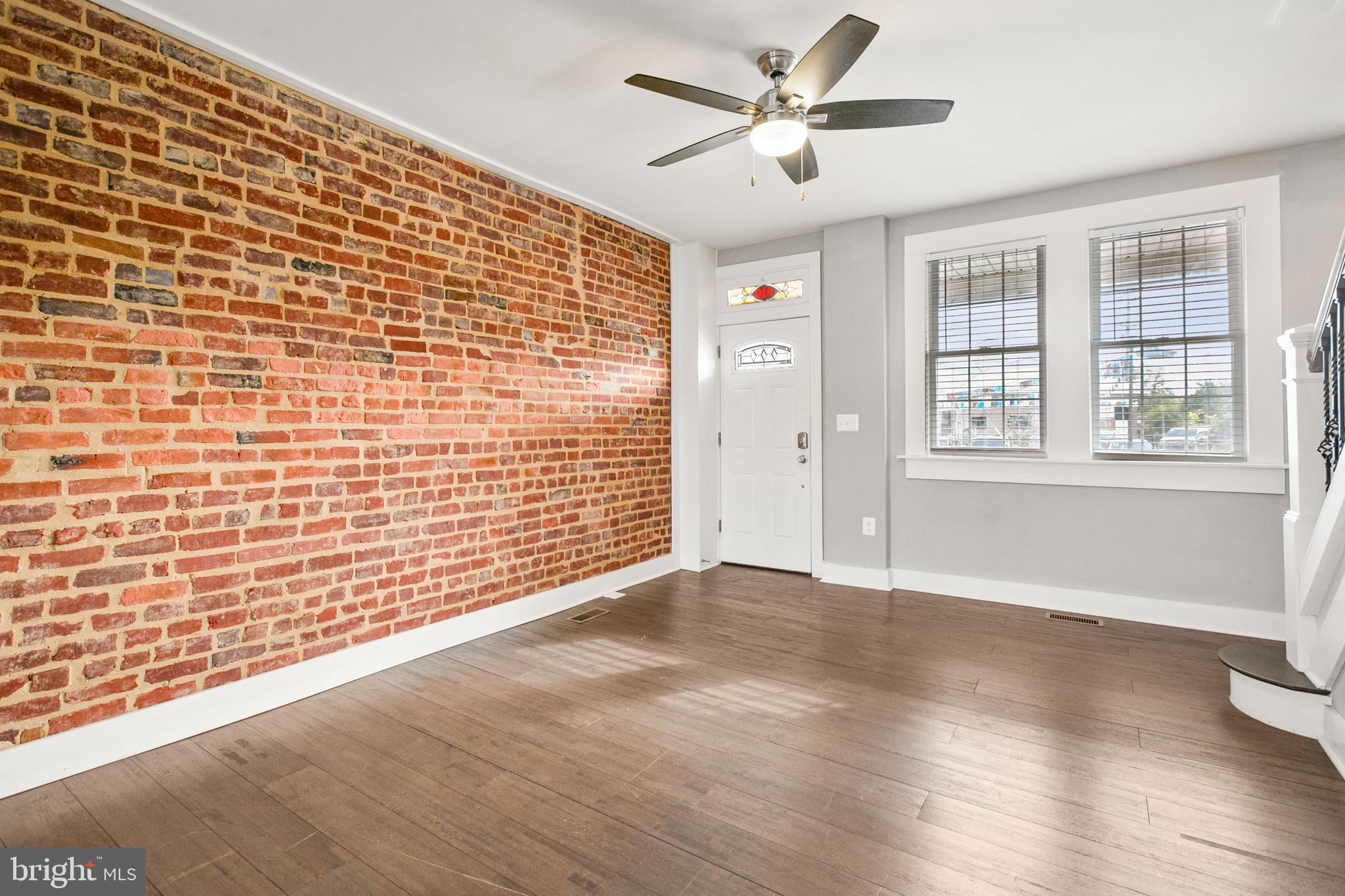 GREEKTOWN - Residential Lease