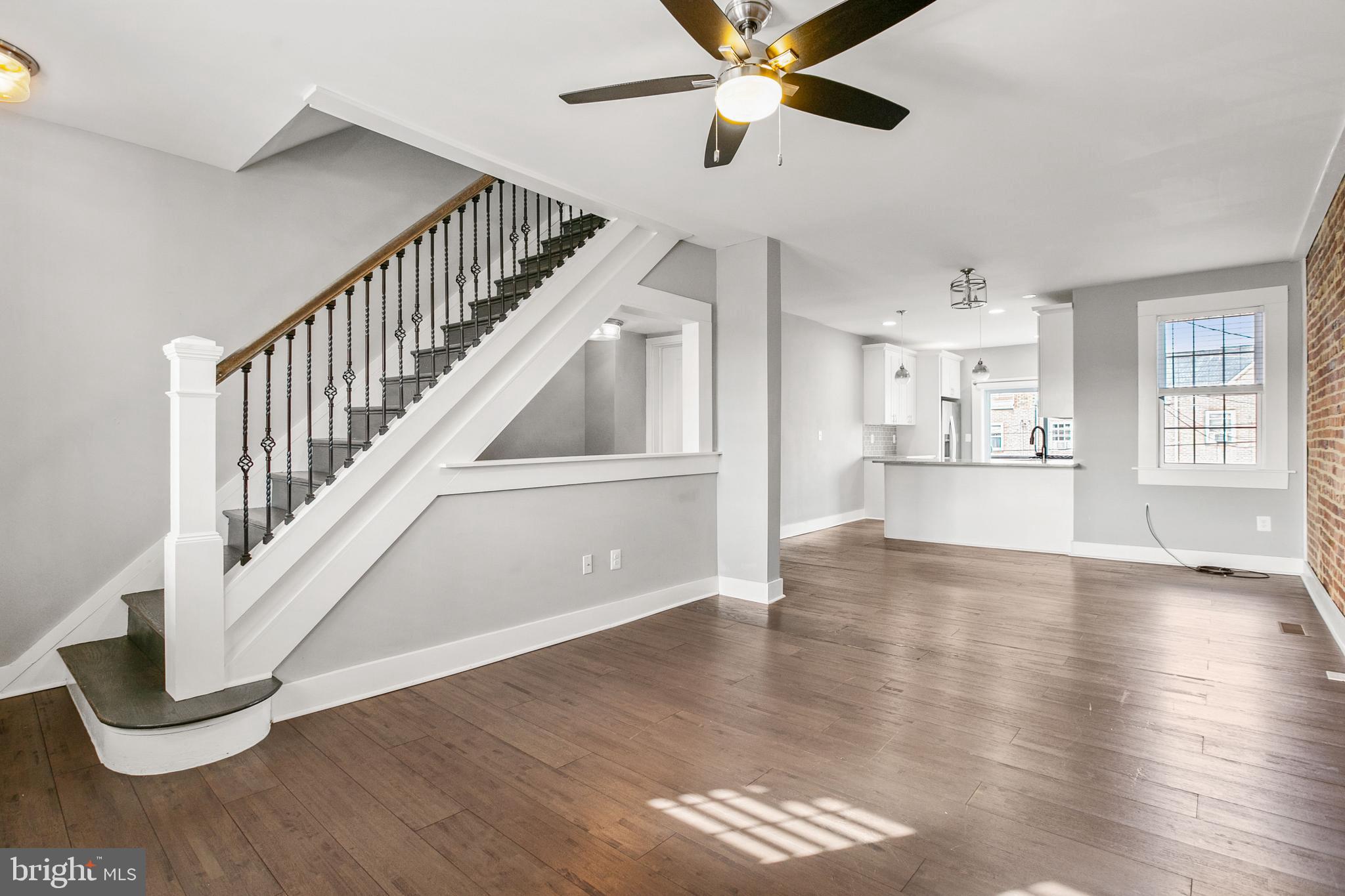 GREEKTOWN - Residential Lease