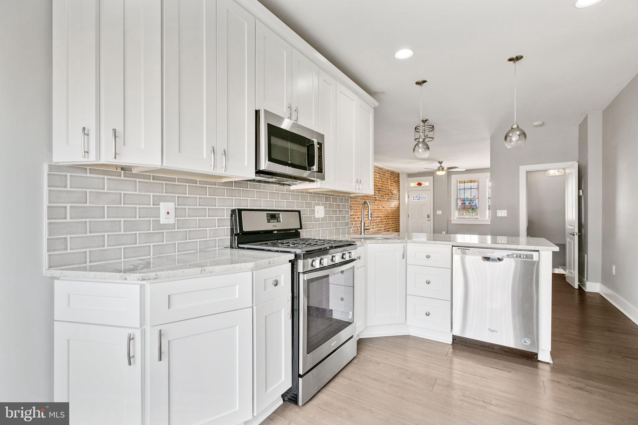 GREEKTOWN - Residential Lease