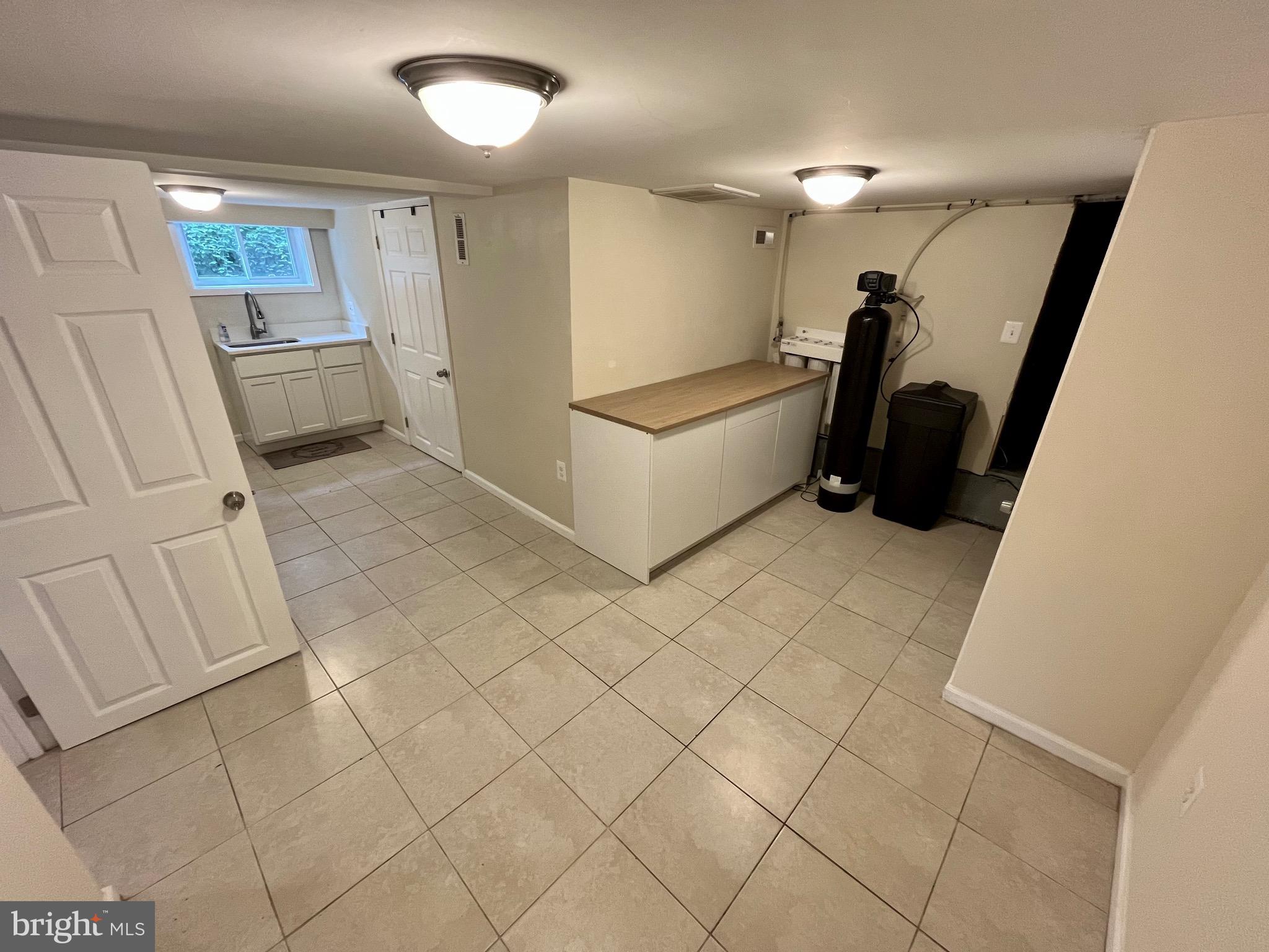 COTTAGE CITY - Residential Lease