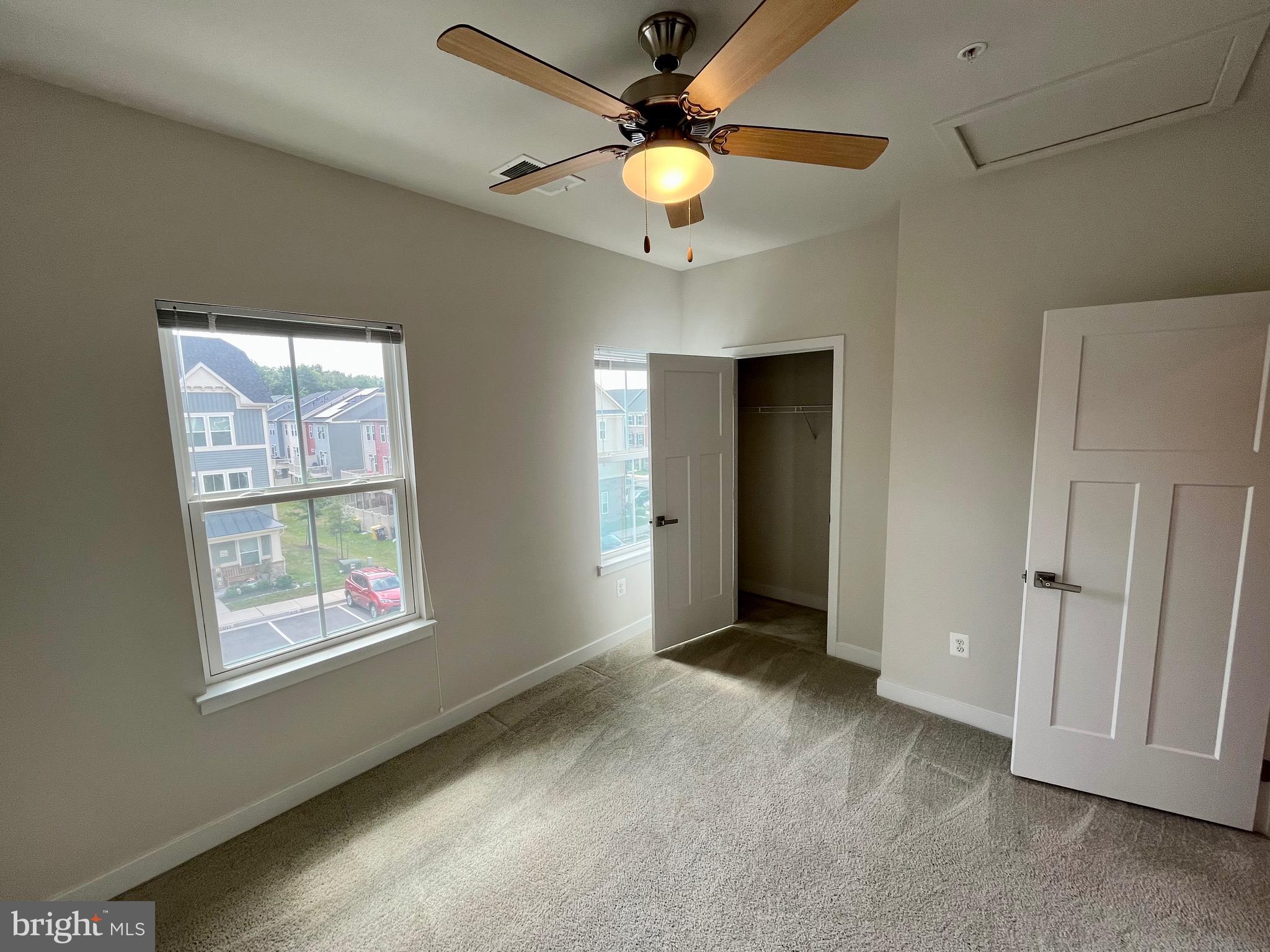 COTTAGE CITY - Residential Lease