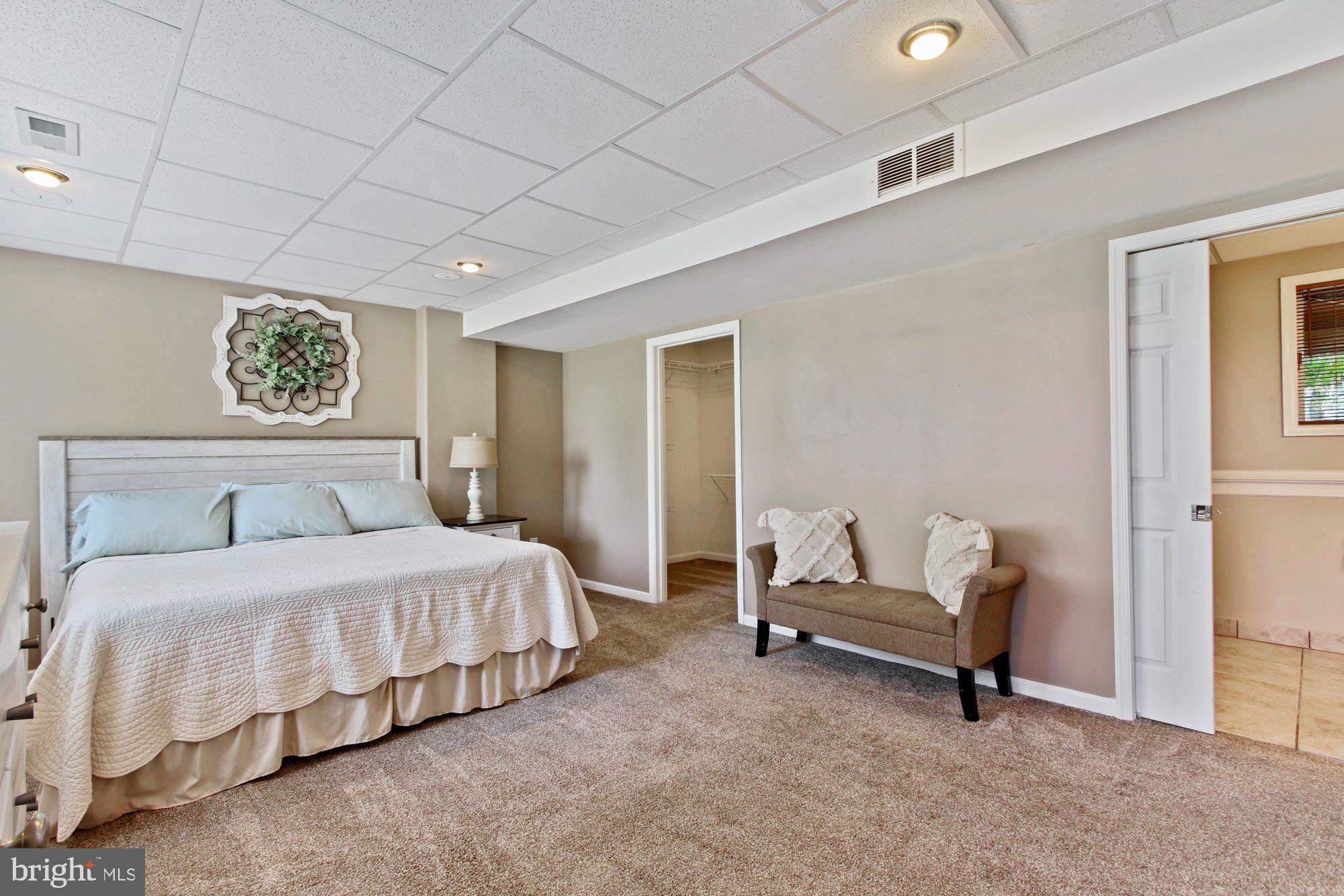 PERRYVILLE - Residential