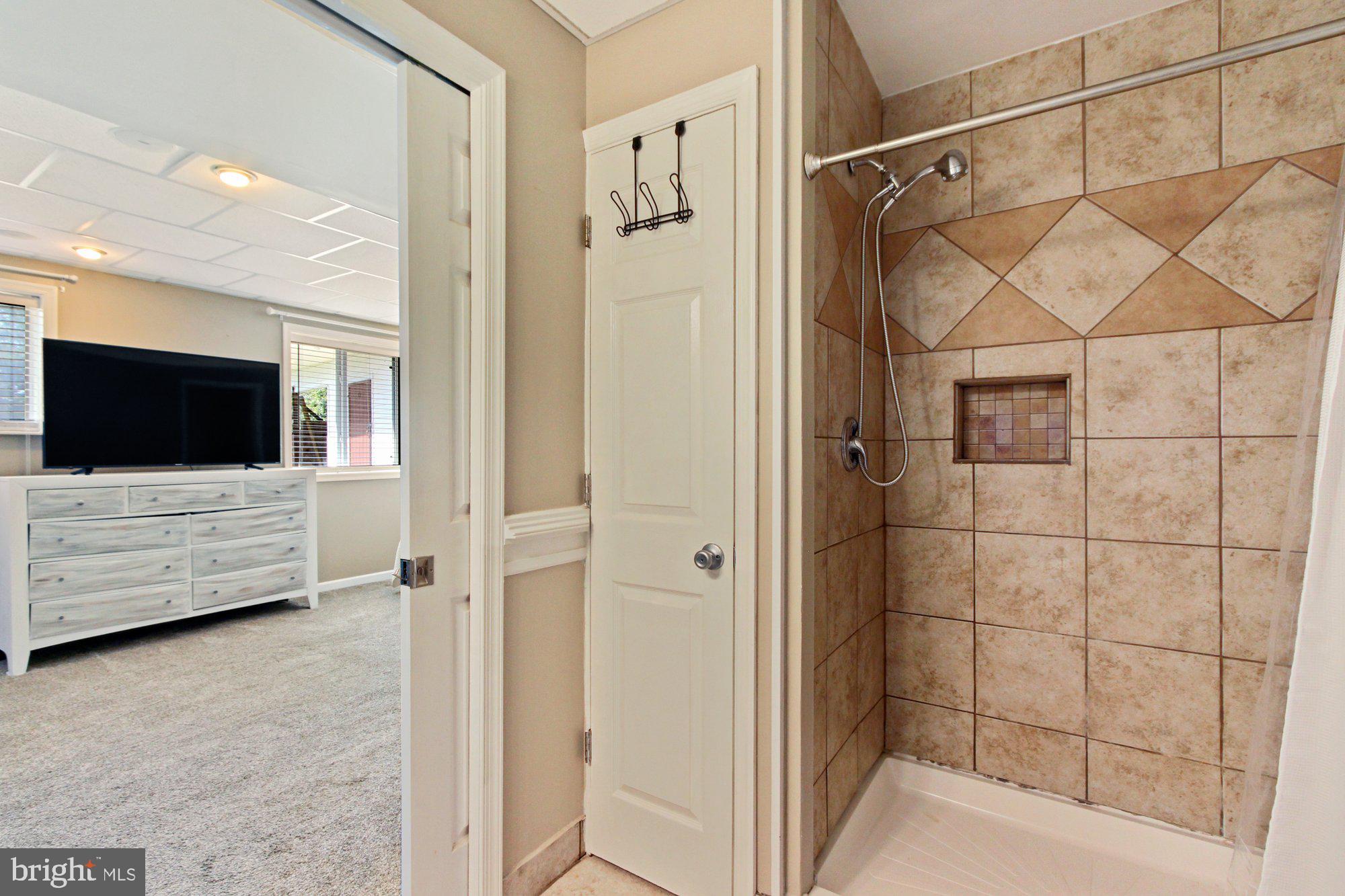 PERRYVILLE - Residential