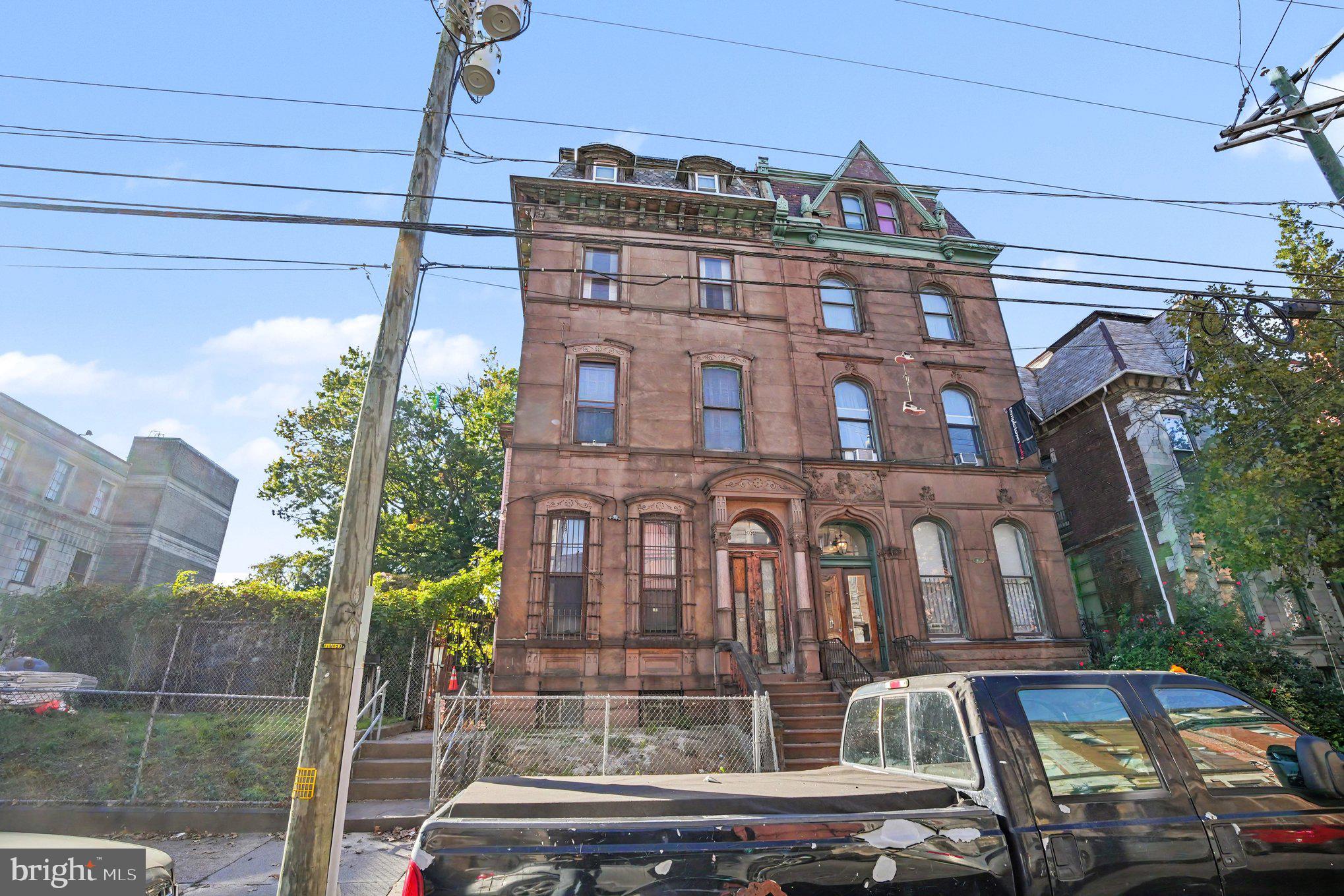 1522 N 16TH STREET