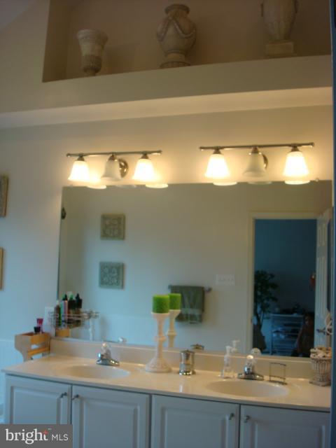 VILLAGE OF LONG REACH - Residential Lease