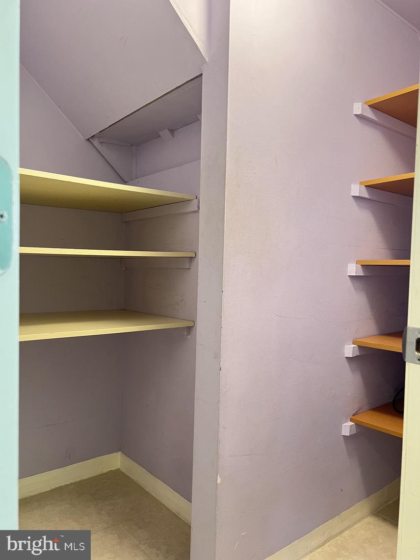 MAPLE RIDGE - Residential Lease