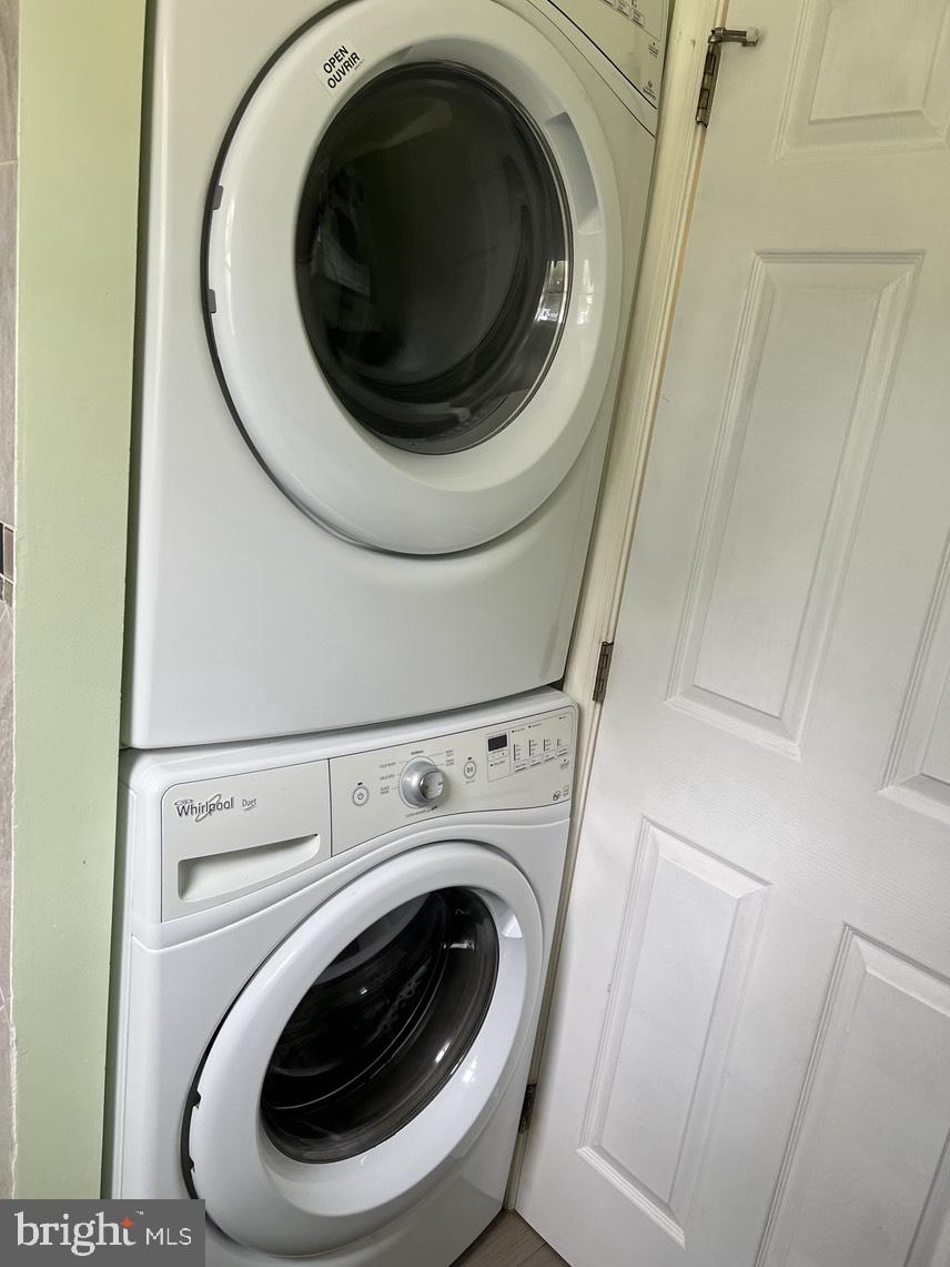 MAPLE RIDGE - Residential Lease