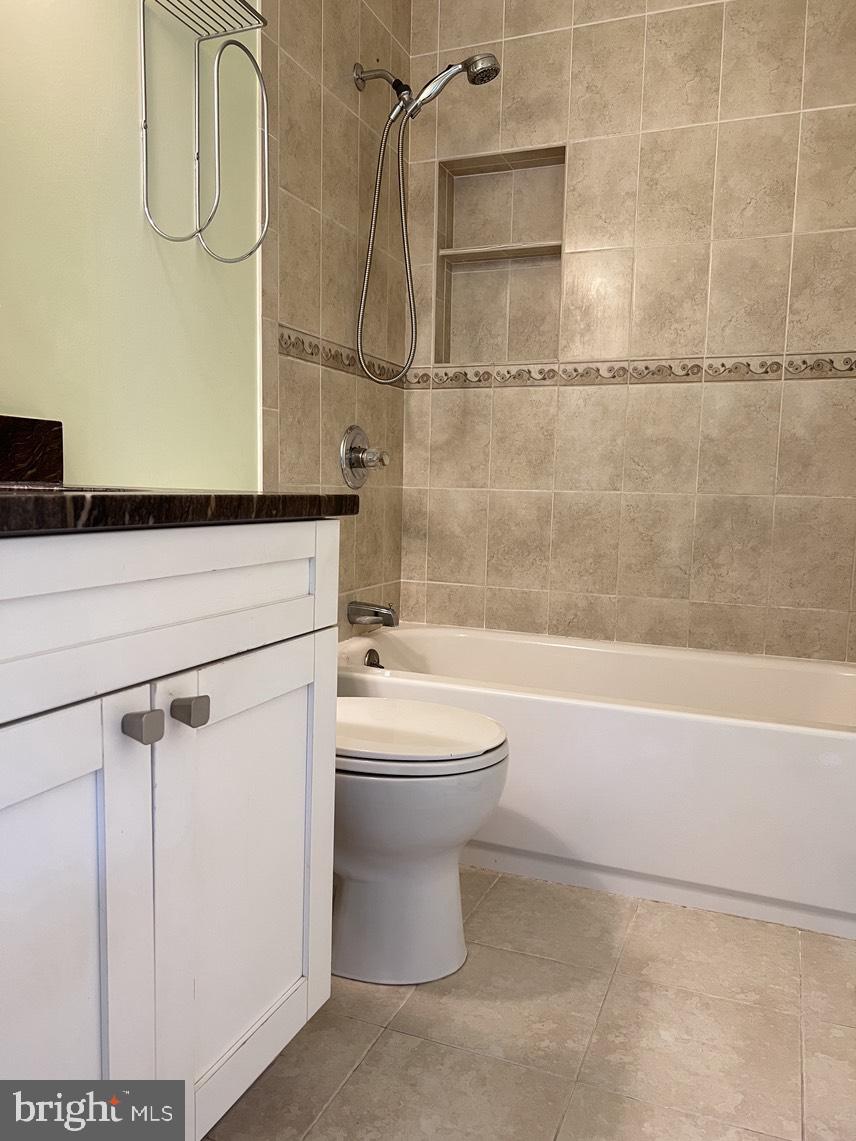 MAPLE RIDGE - Residential Lease