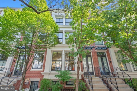 Photo of 321 N Columbus Street, ALEXANDRIA, VA 22314 (MLS # VAAX2067096)