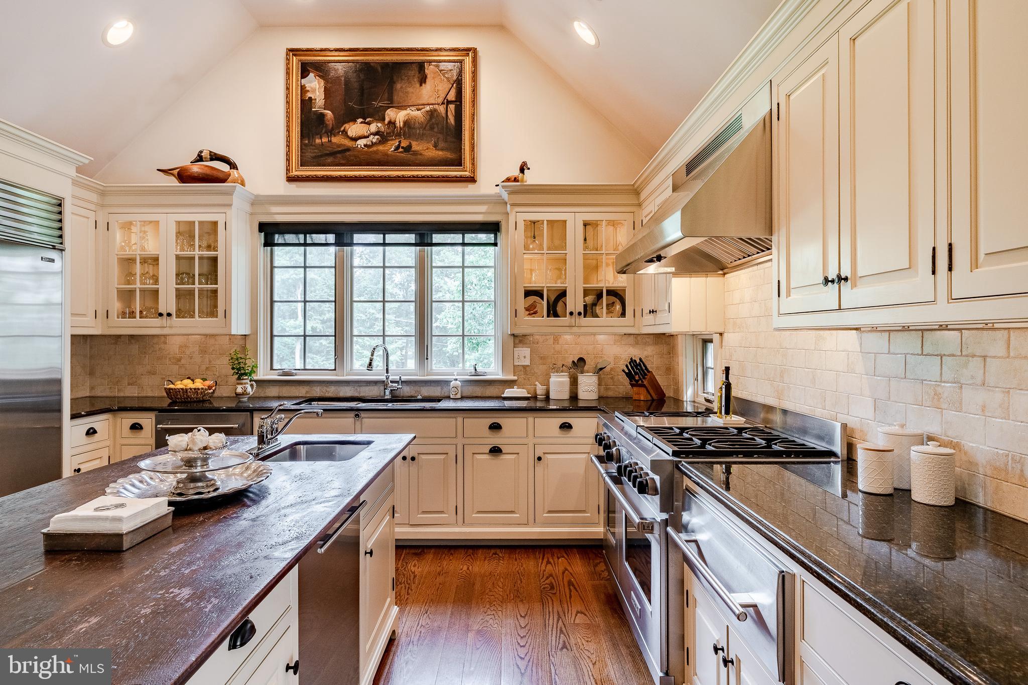 DOUGLASS LANE - Residential