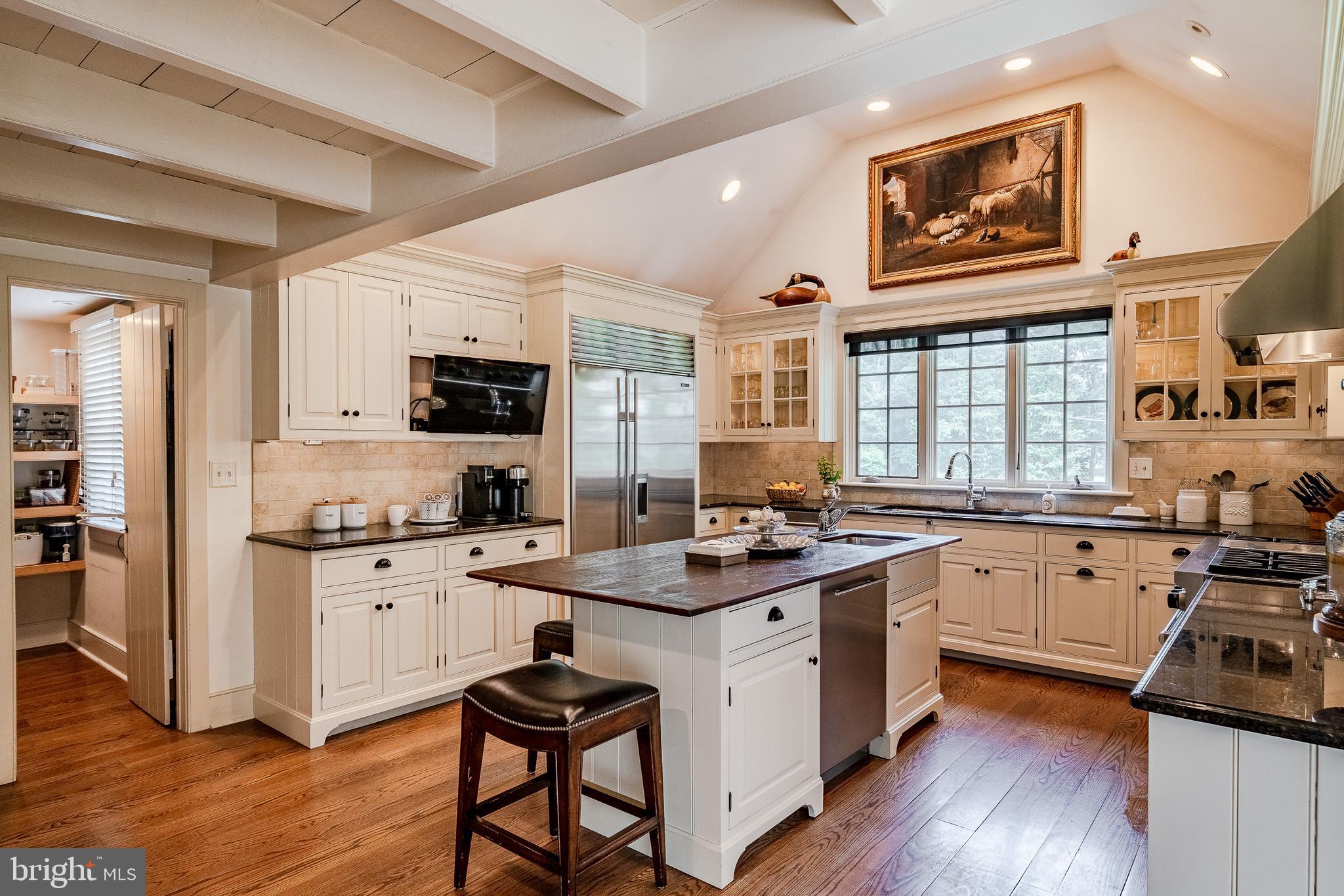 DOUGLASS LANE - Residential