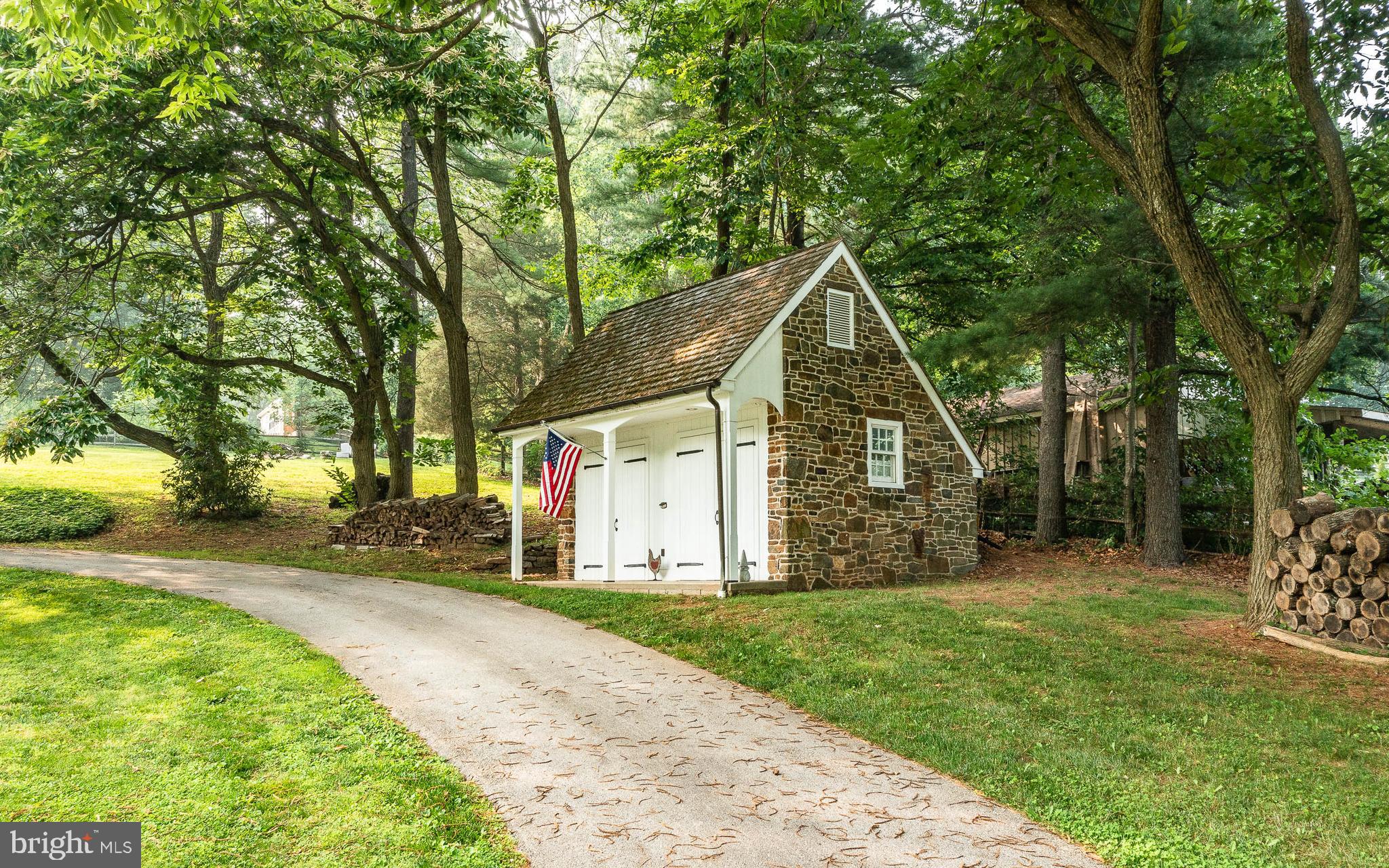 DOUGLASS LANE - Residential