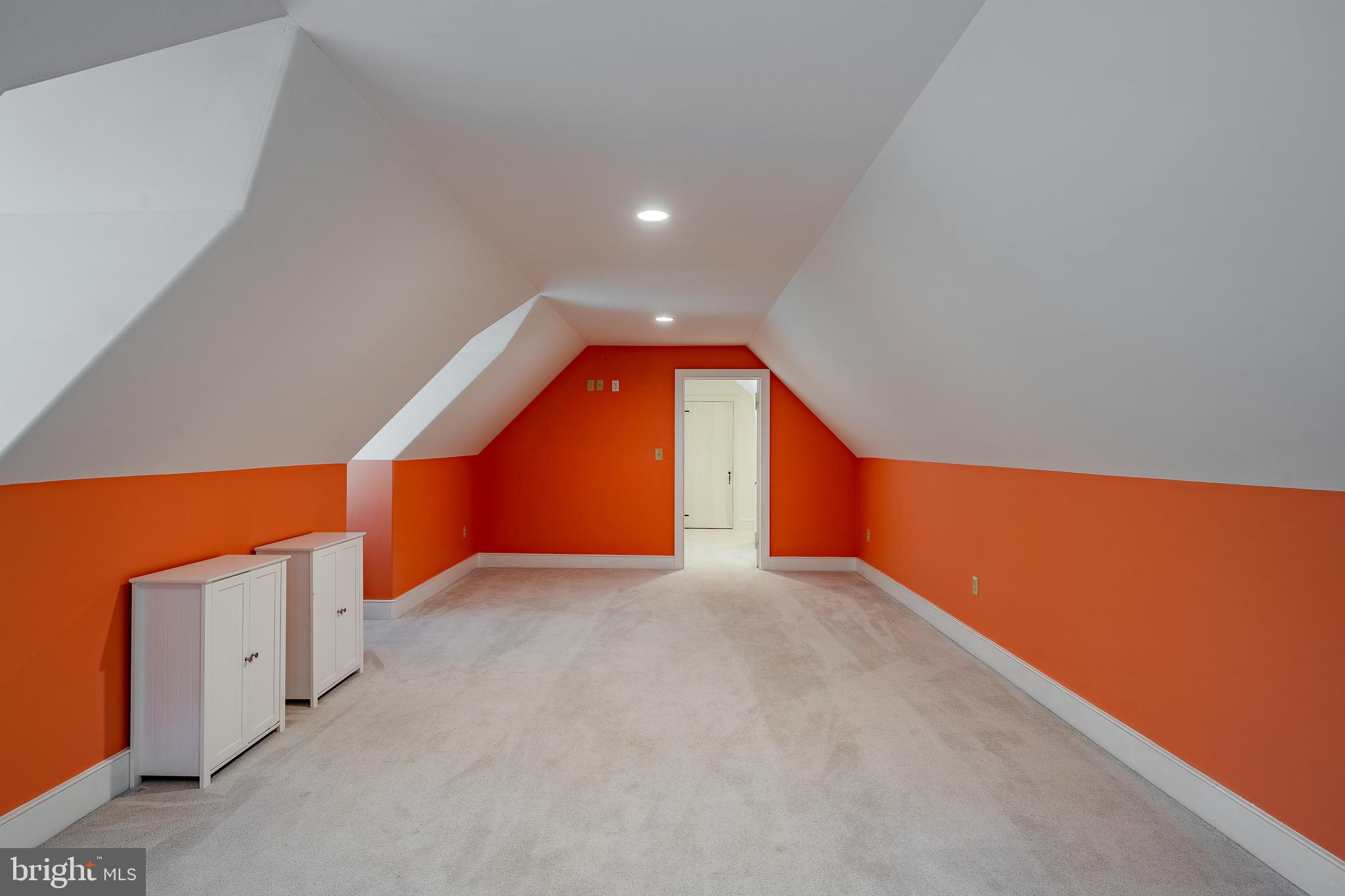 DOUGLASS LANE - Residential