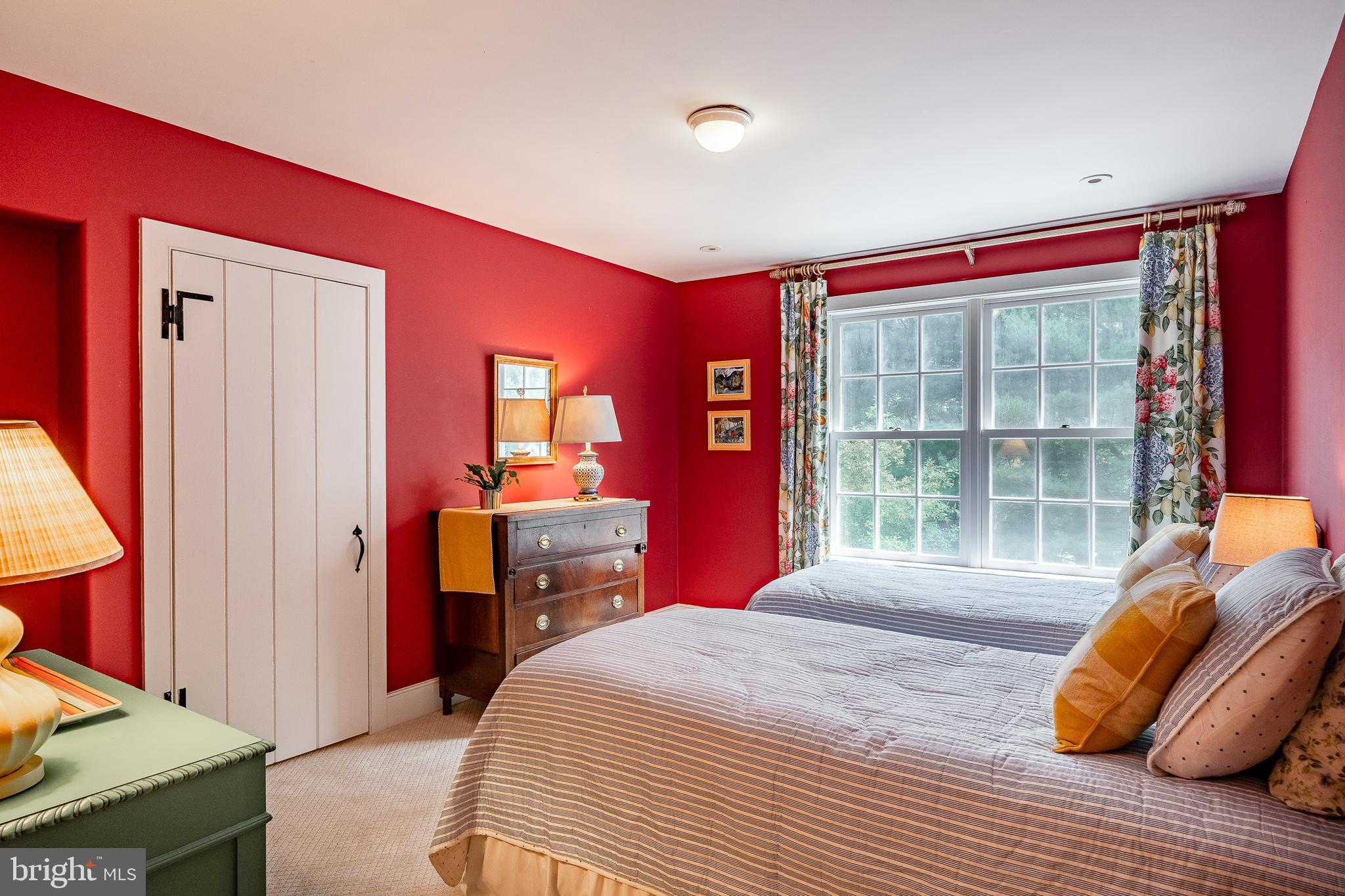 DOUGLASS LANE - Residential