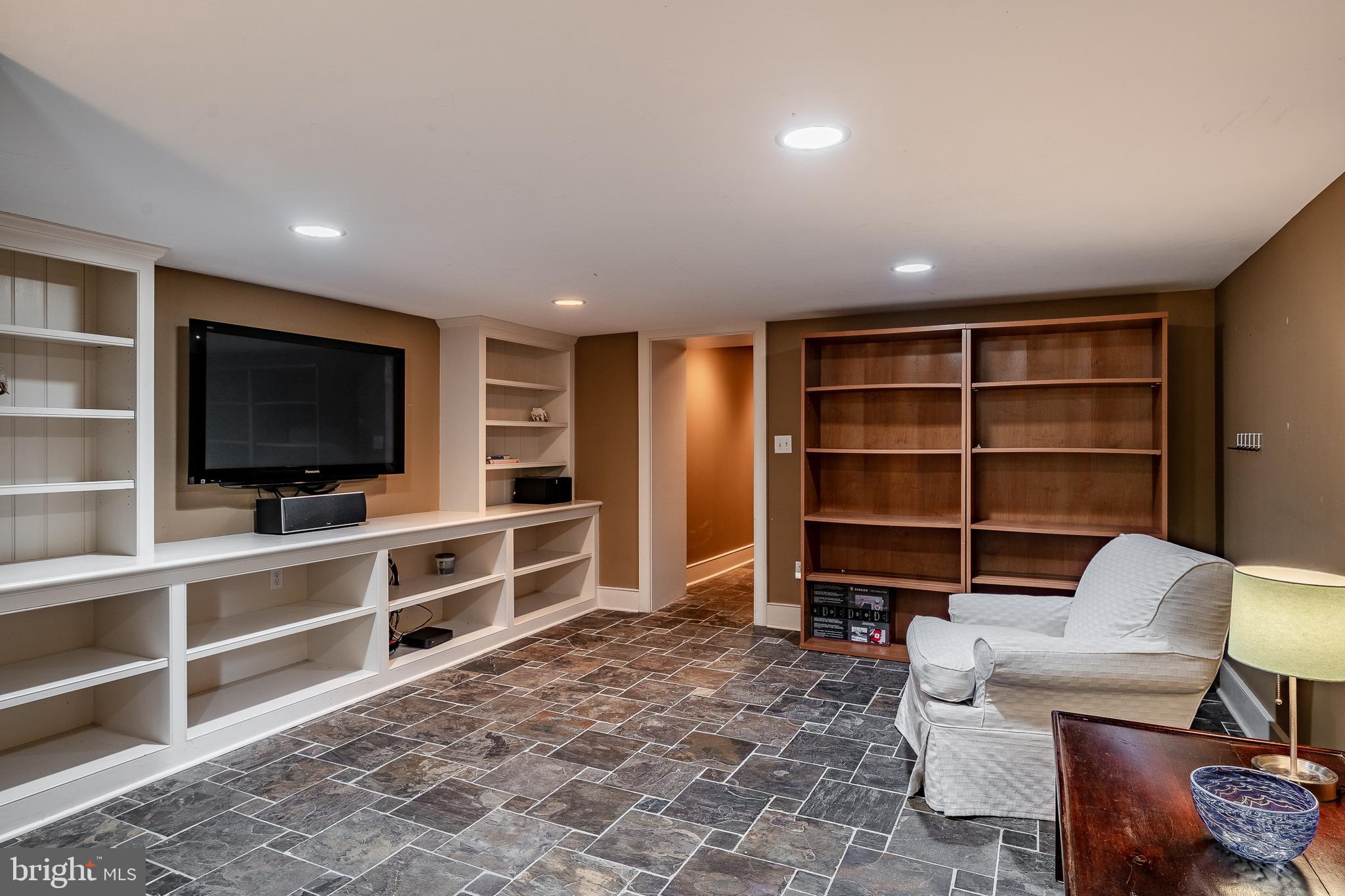 DOUGLASS LANE - Residential