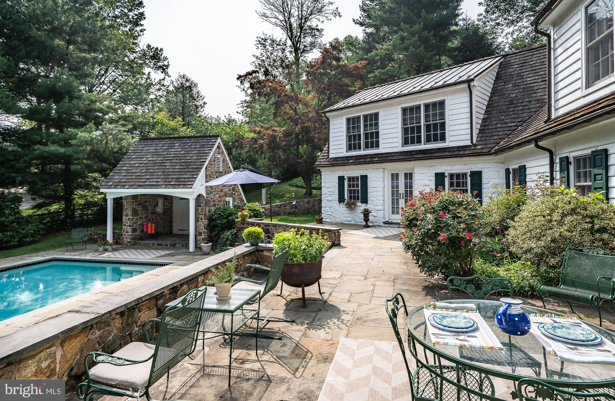 DOUGLASS LANE - Residential