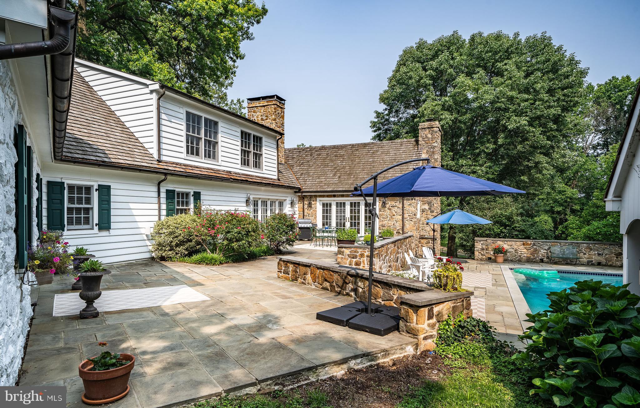 DOUGLASS LANE - Residential