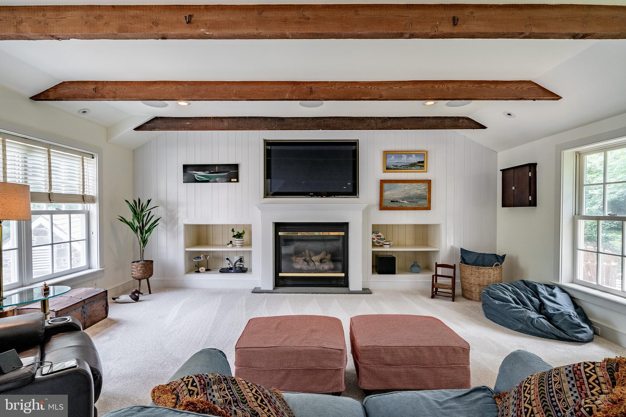 DOUGLASS LANE - Residential