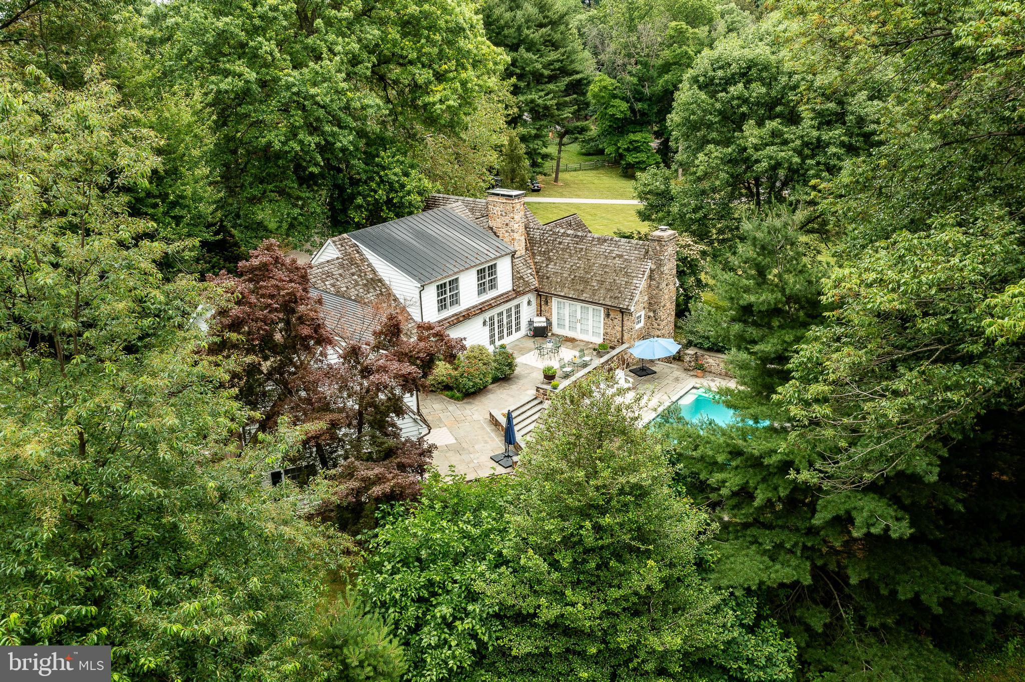 DOUGLASS LANE - Residential