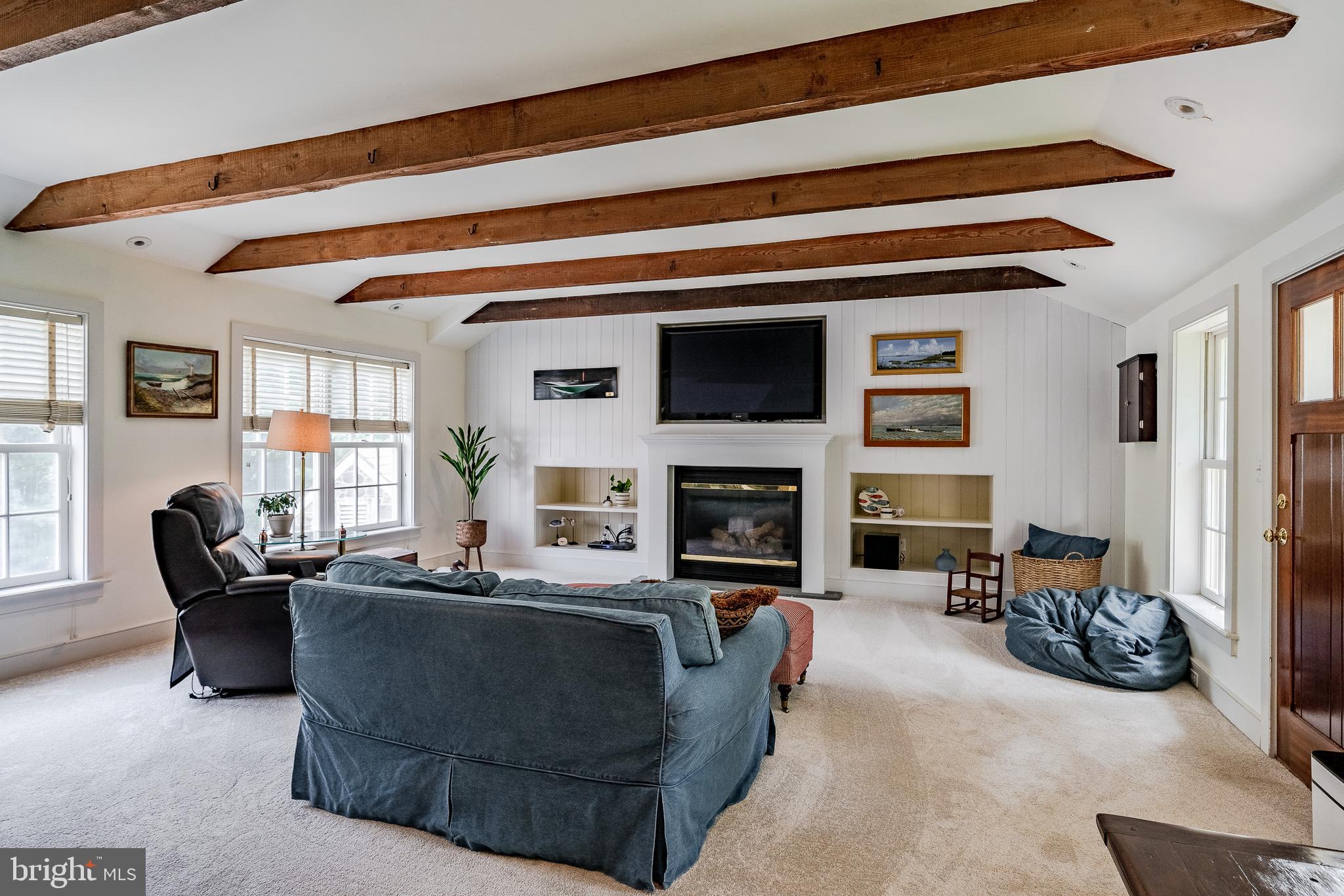 DOUGLASS LANE - Residential