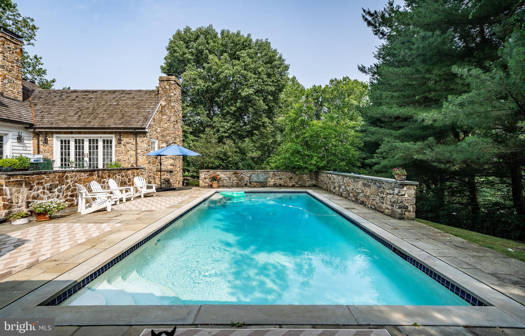 DOUGLASS LANE - Residential