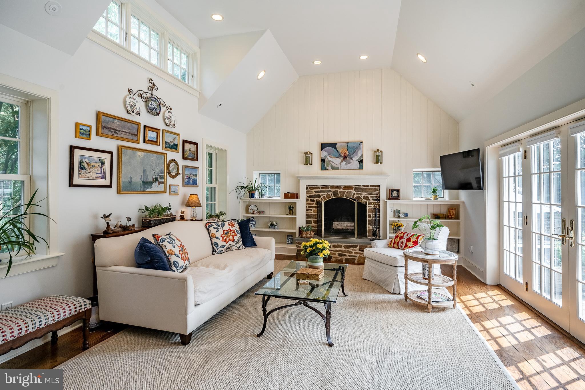 DOUGLASS LANE - Residential