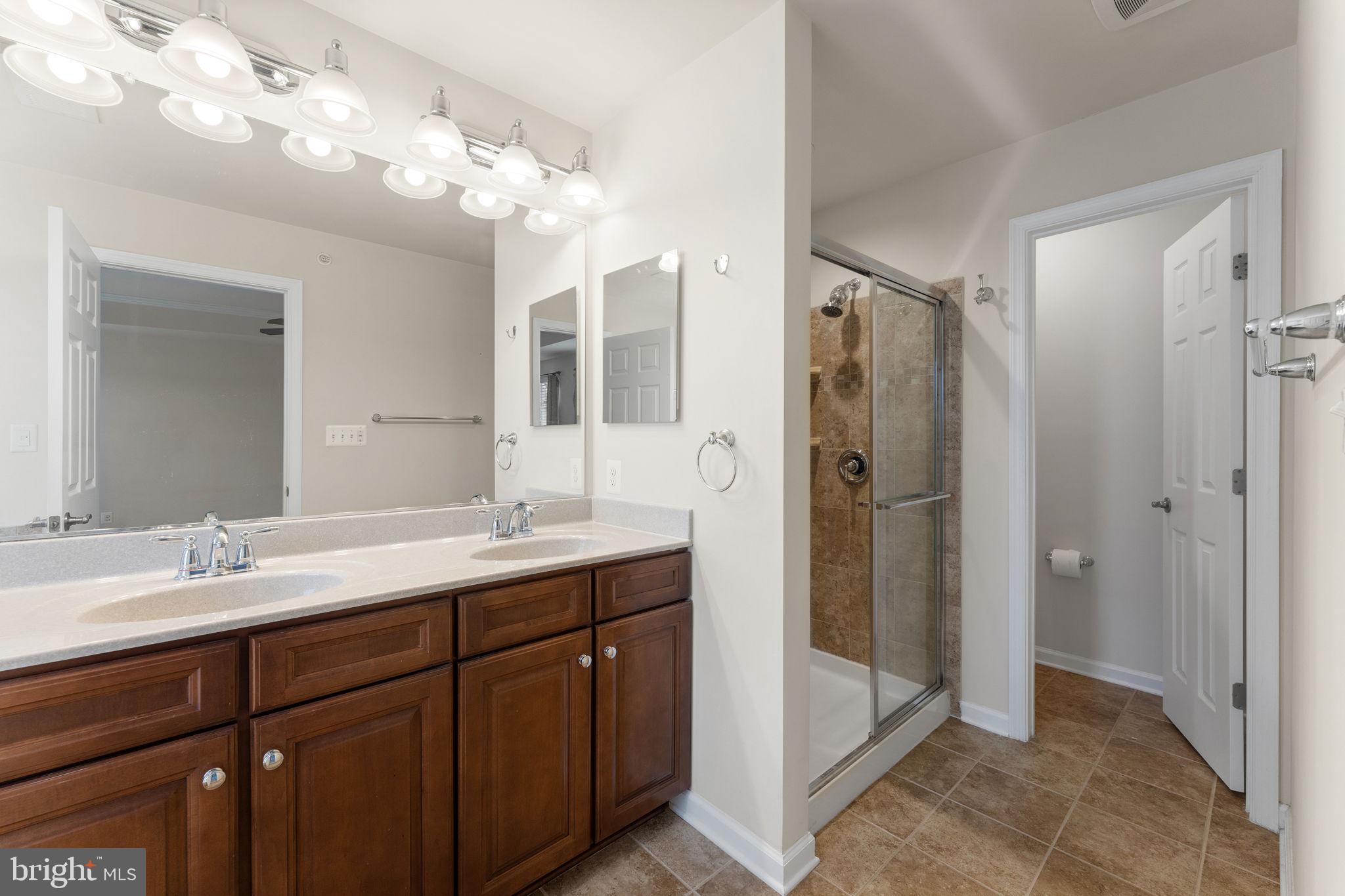 SUMMERWALK AT STONE RIDGE - Residential Lease