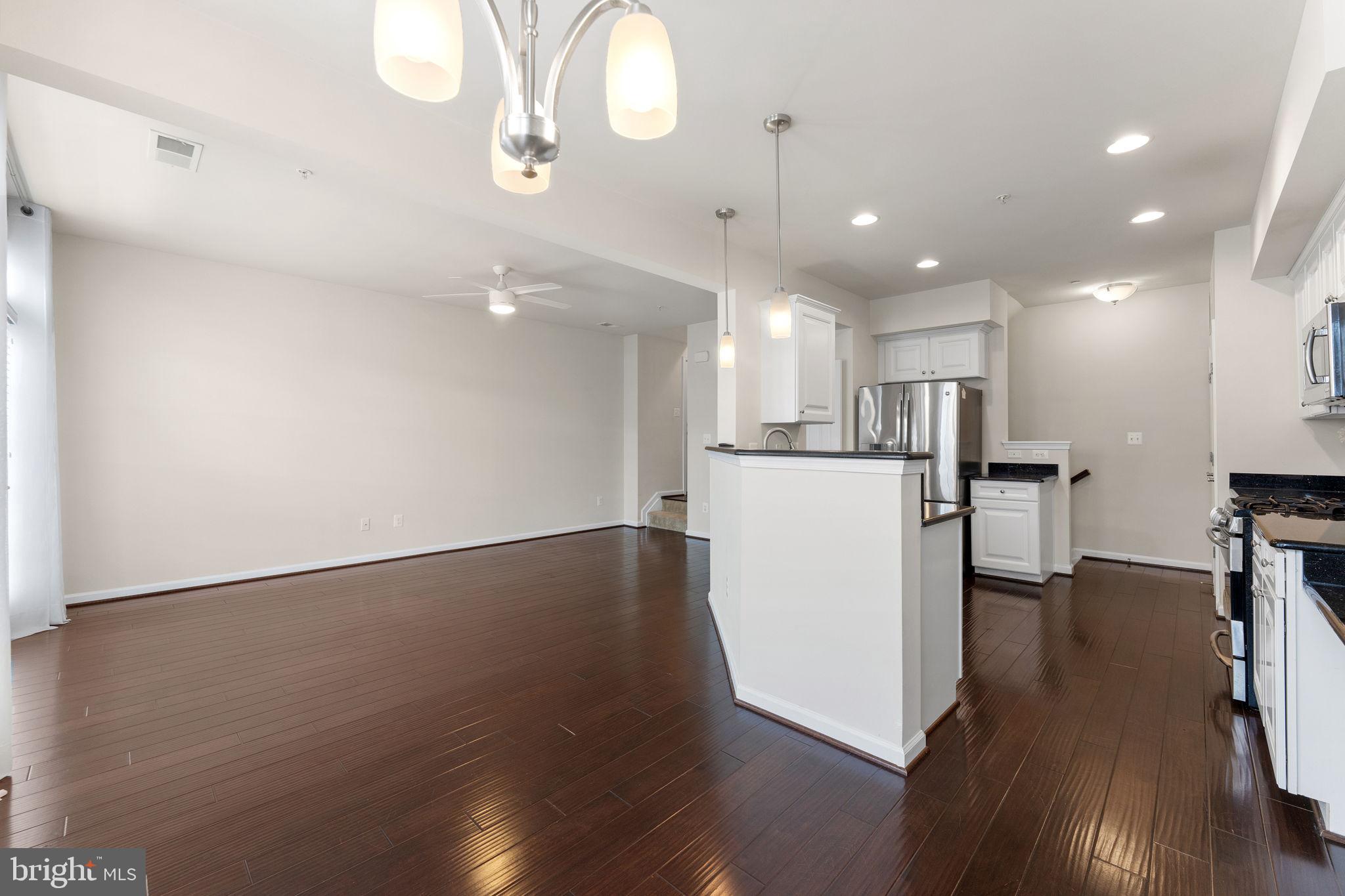 SUMMERWALK AT STONE RIDGE - Residential Lease