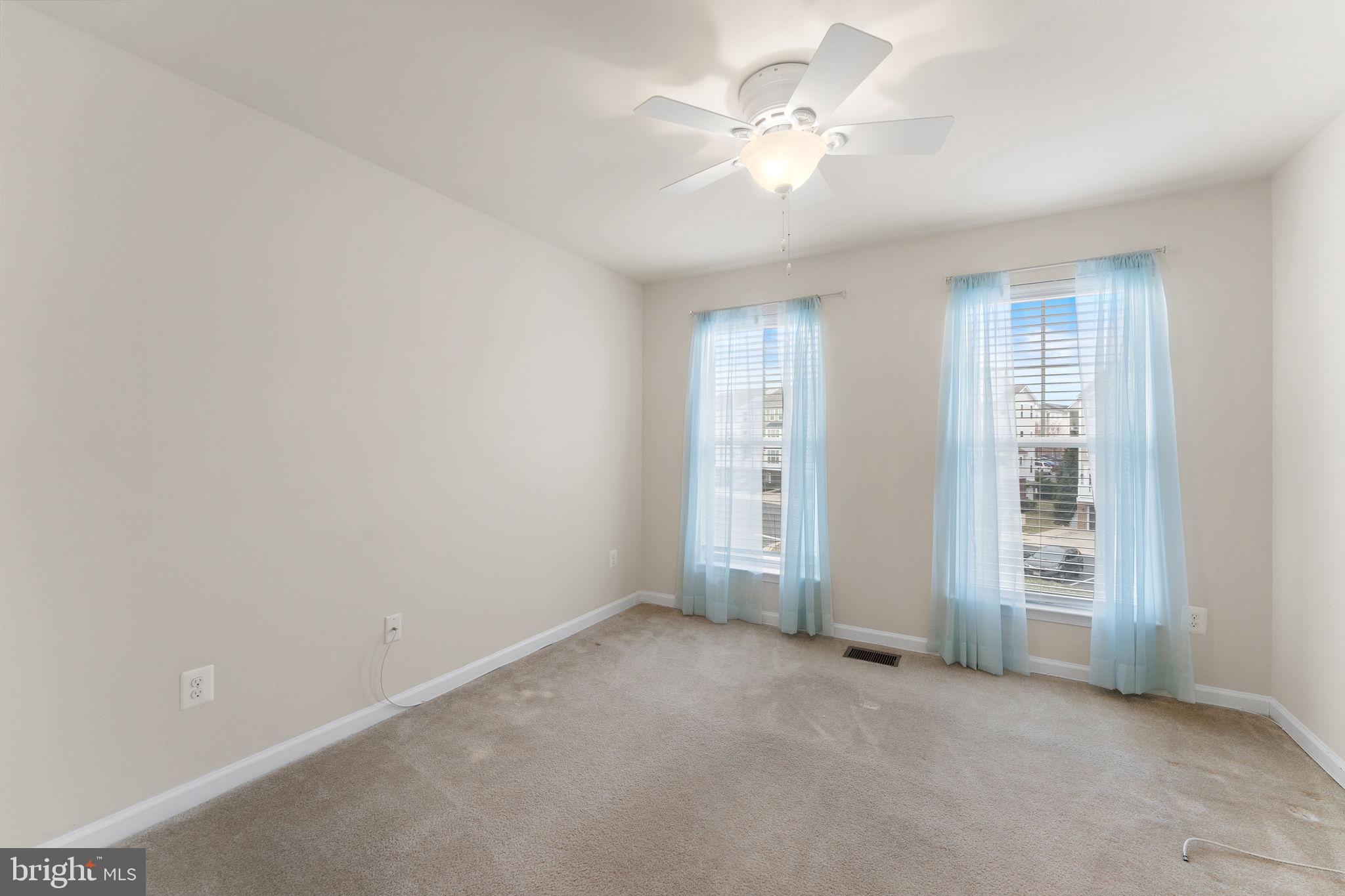 SUMMERWALK AT STONE RIDGE - Residential Lease