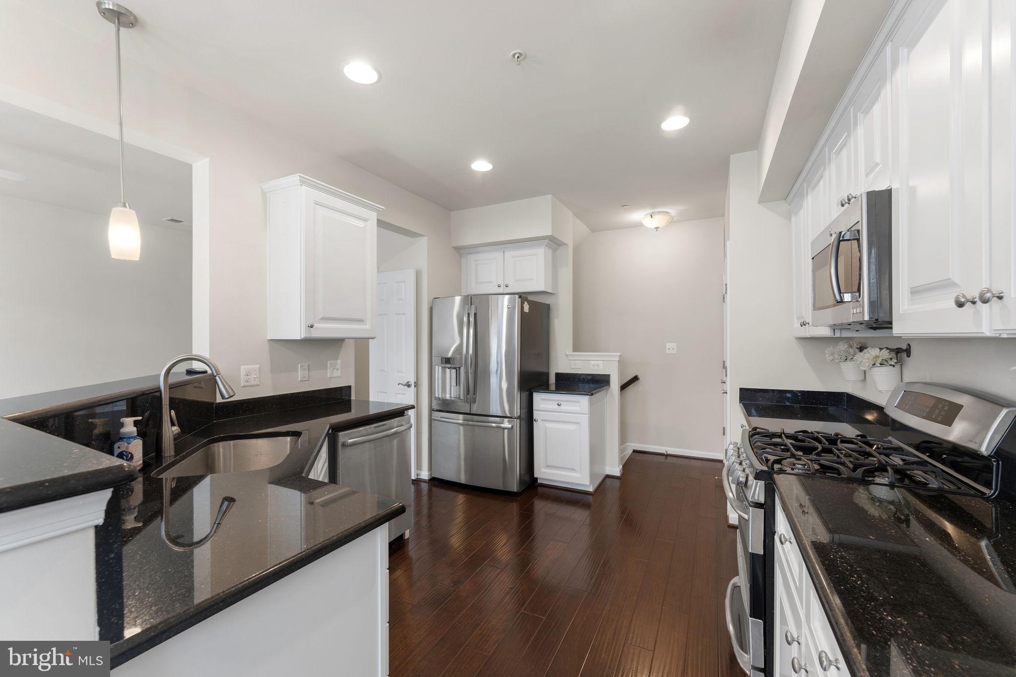 SUMMERWALK AT STONE RIDGE - Residential Lease