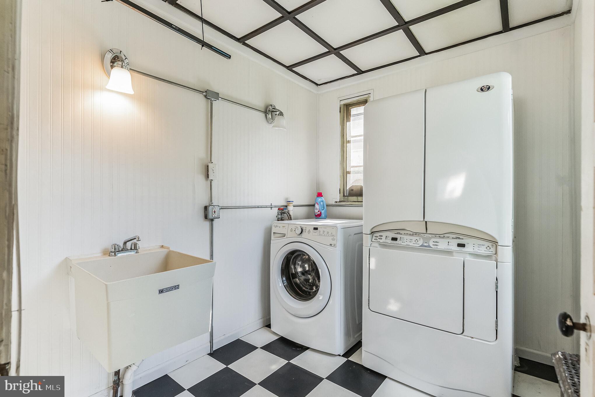 OVERBROOK - Residential