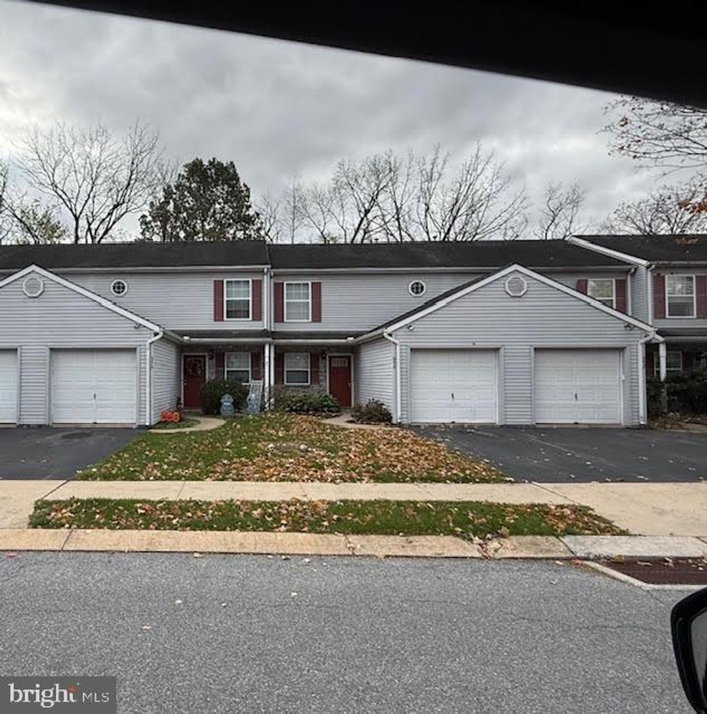 Photo of 620 E Front Street, LITITZ, PA 17543 (MLS # PALA2080286)