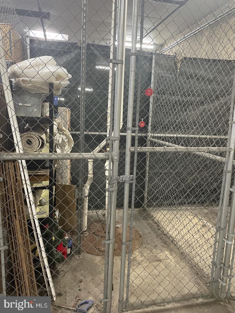 WESTBRIAR CONDOMINIUMS - Residential Lease