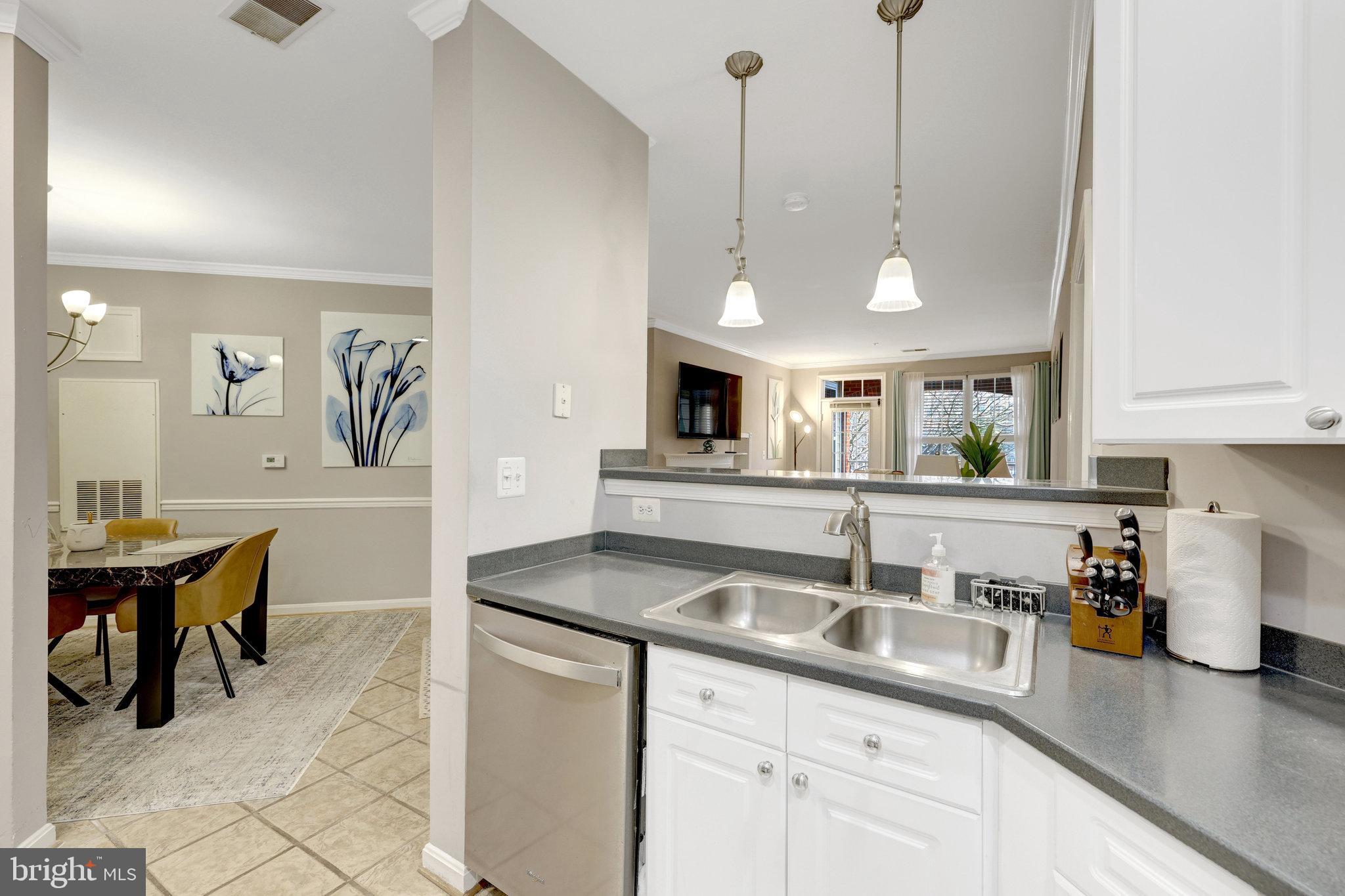 WESTBRIAR CONDOMINIUMS - Residential Lease