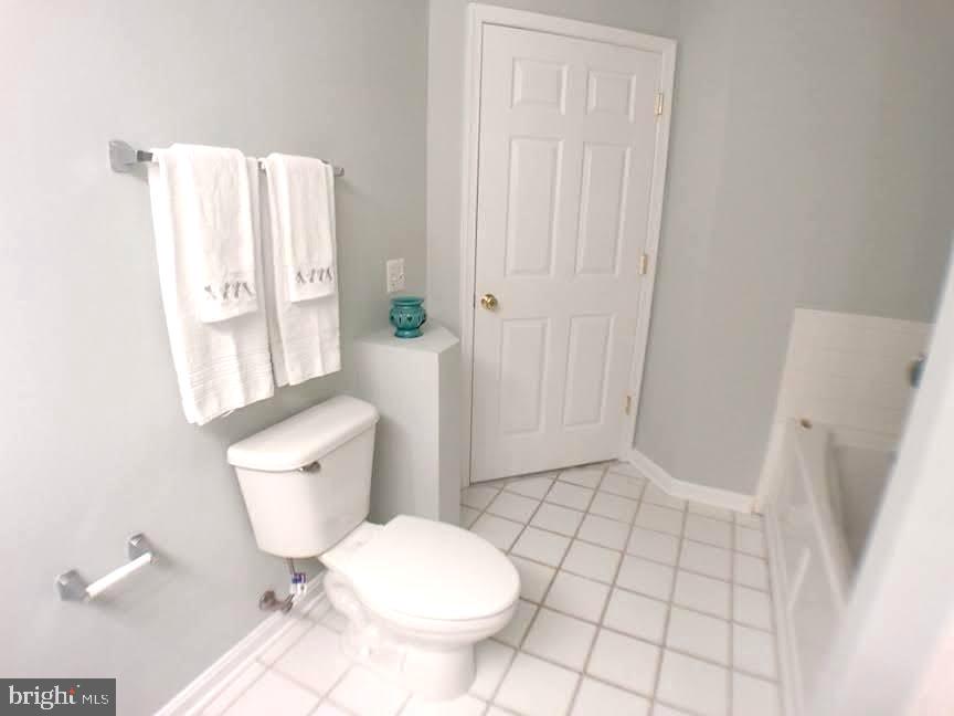 WESTBRIAR CONDOMINIUMS - Residential Lease