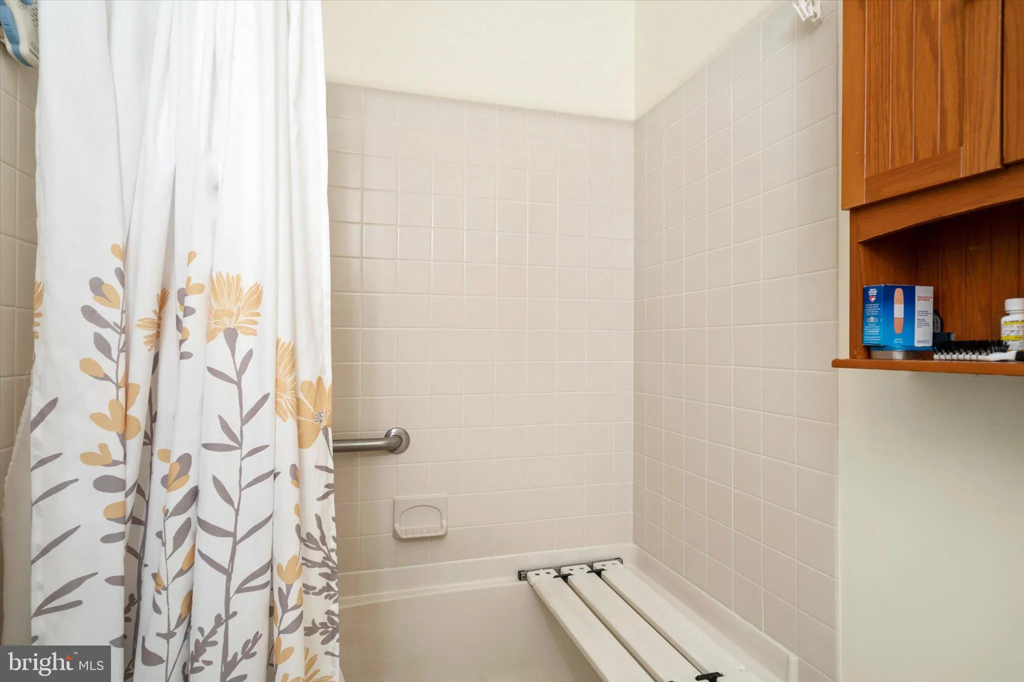 Hamilton, New Jersey 08690, United States, 2 Bedrooms Bedrooms, ,2 BathroomsBathrooms,Residential,Pending,45697