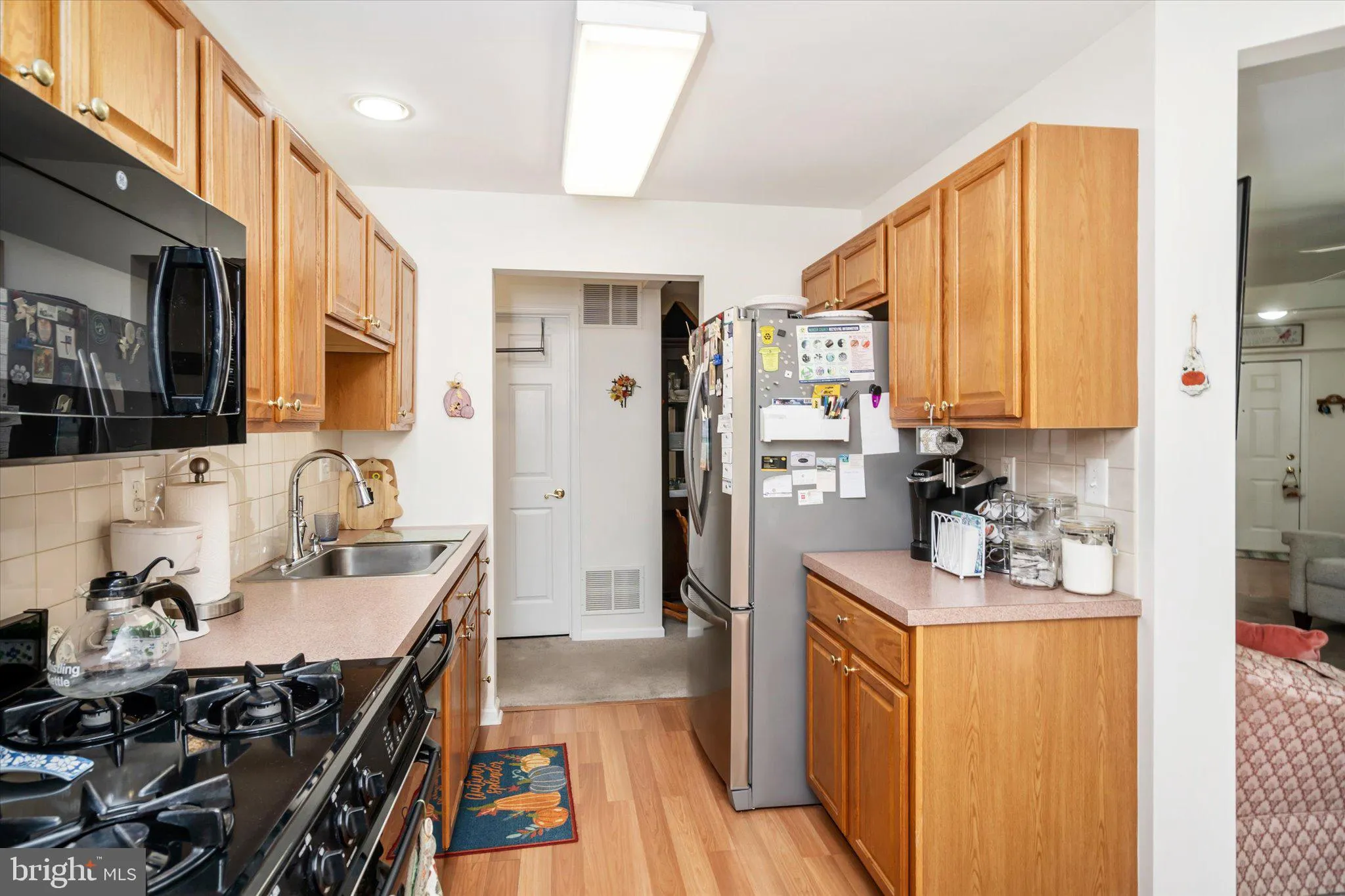 Hamilton, New Jersey 08690, United States, 2 Bedrooms Bedrooms, ,2 BathroomsBathrooms,Residential,Pending,45697