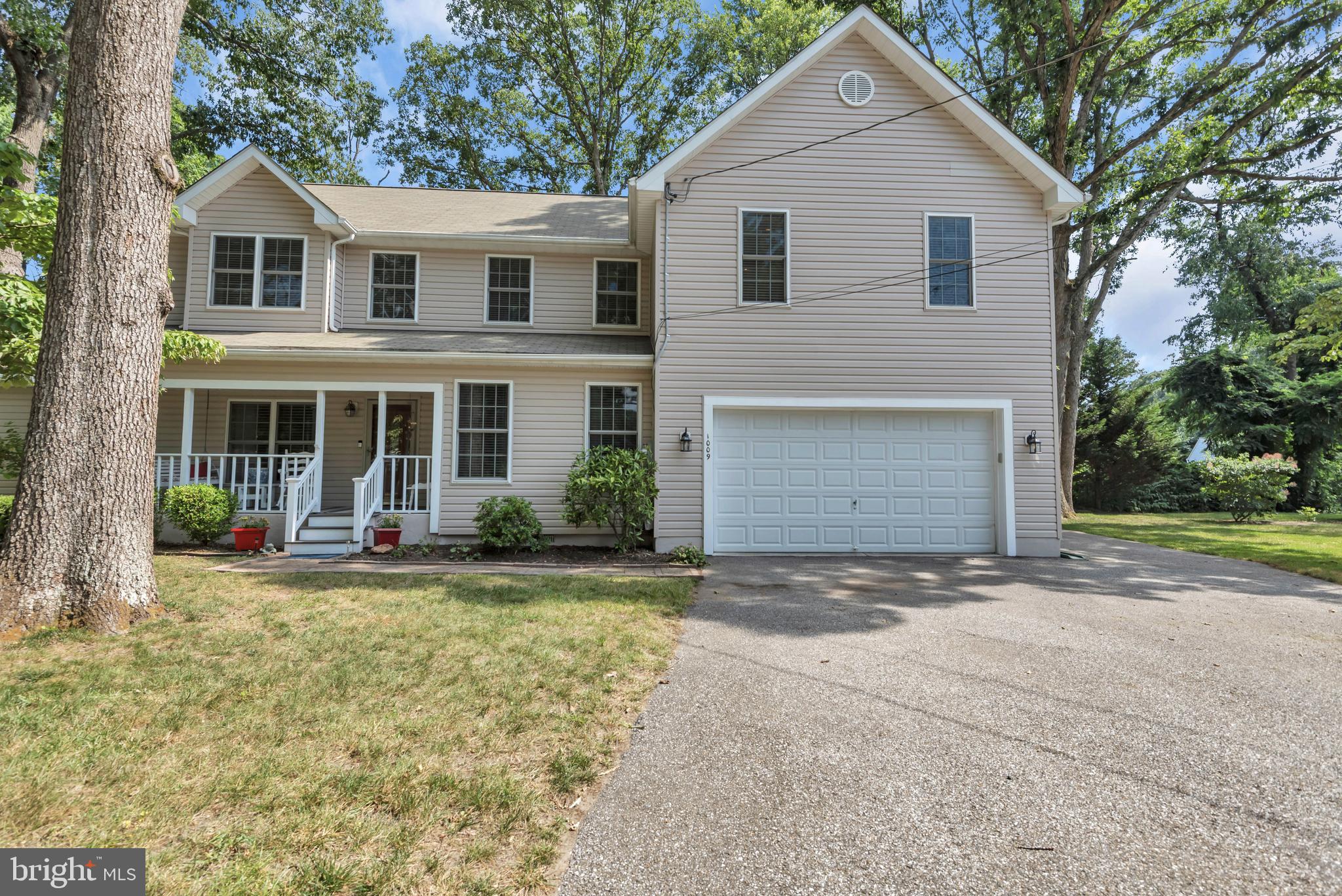 1009 BELGARDEN LANE