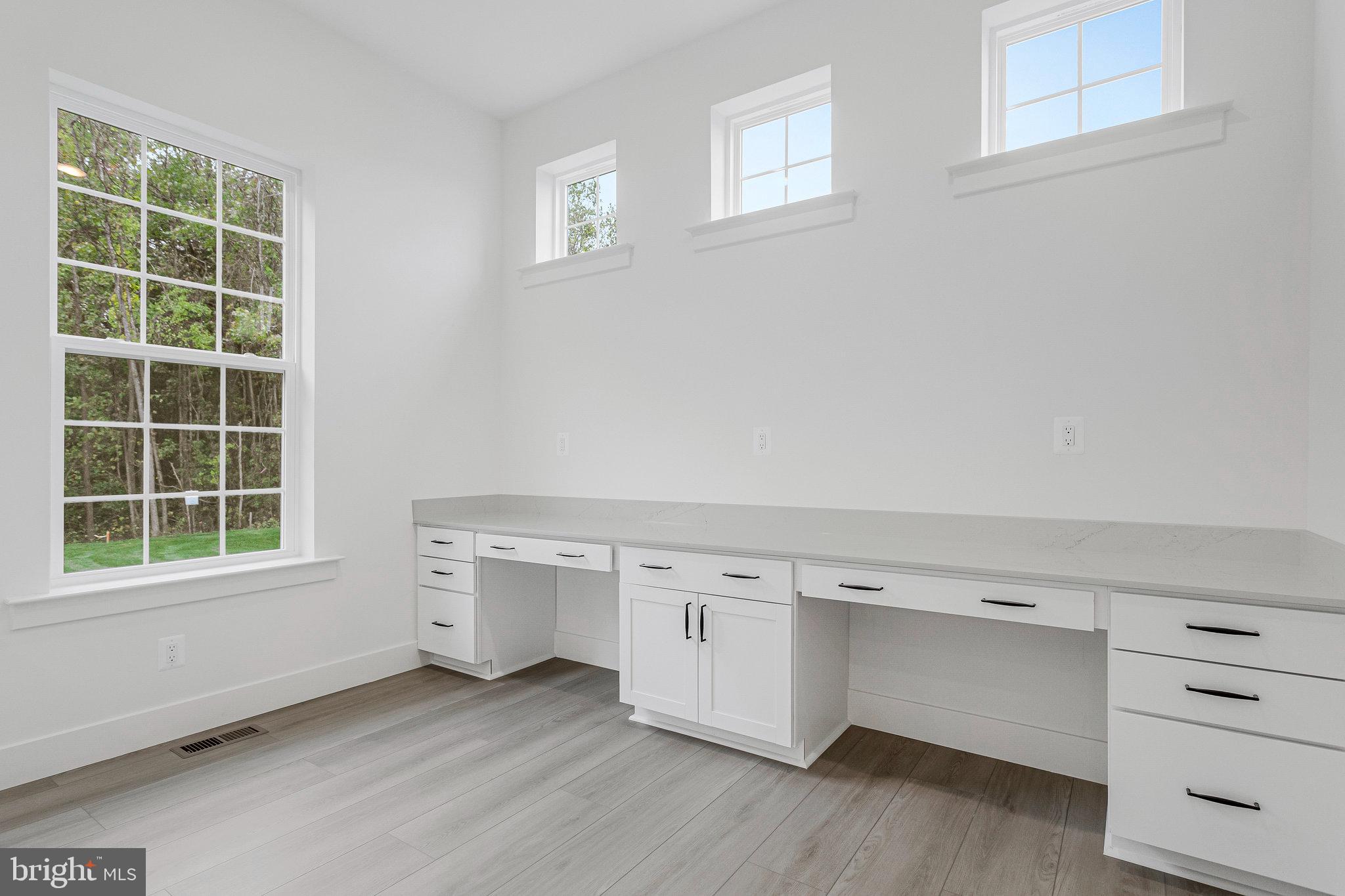 ST JAMES - Residential